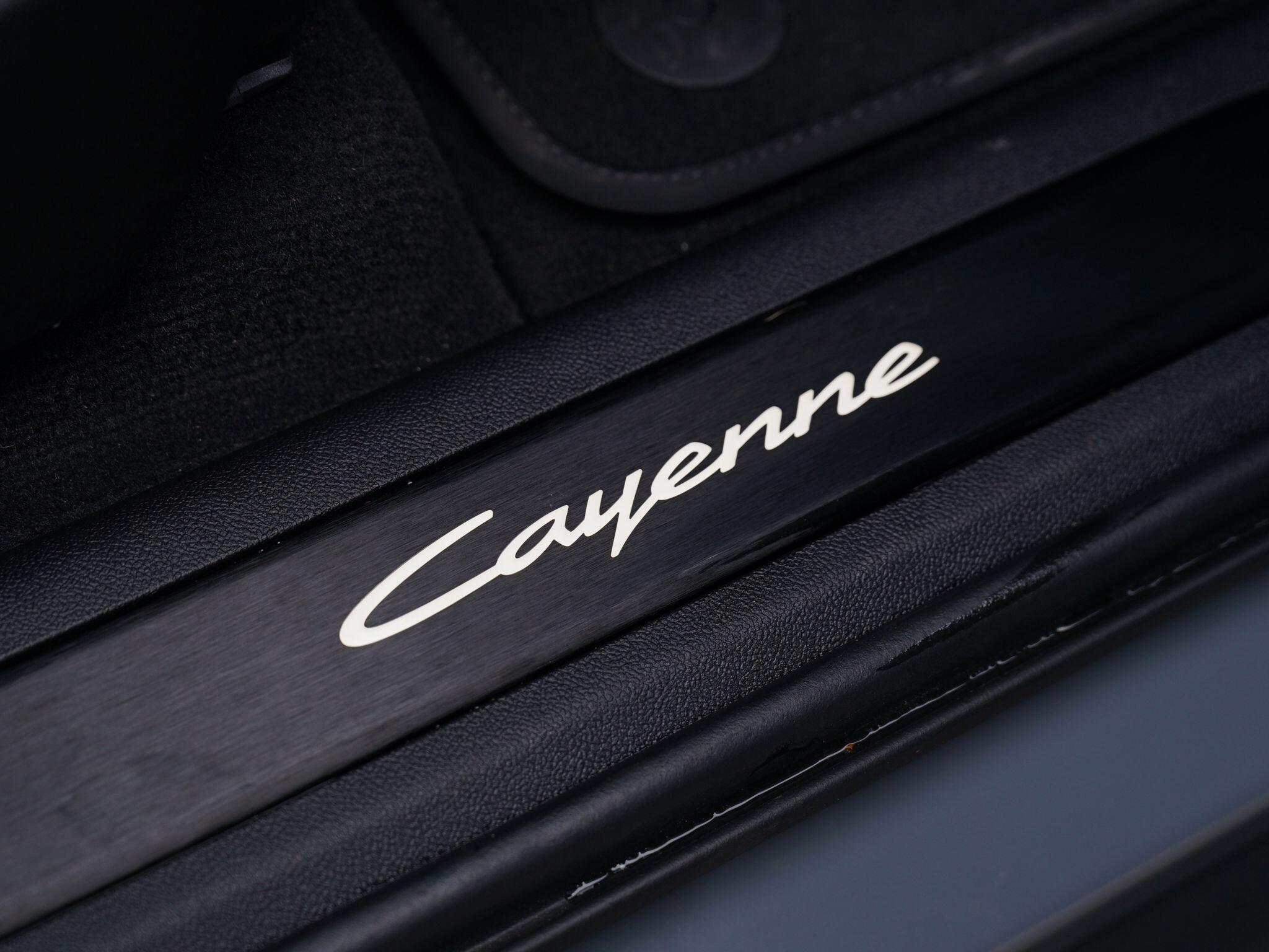 Porsche Cayenne view 107