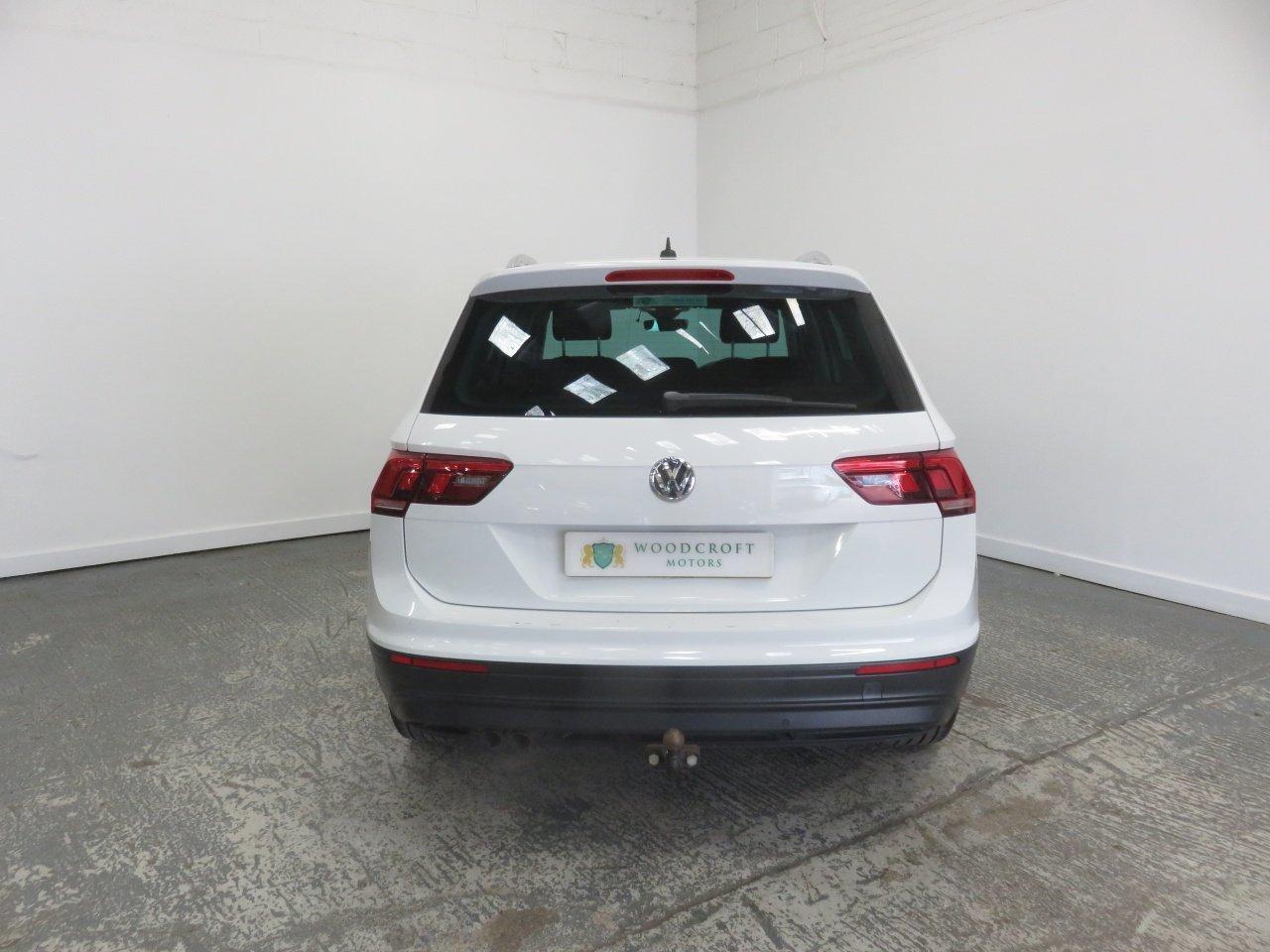 Volkswagen Tiguan view 14