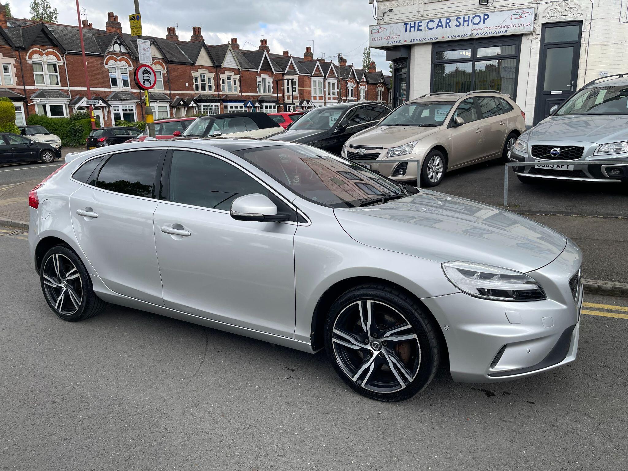 Volvo V40 view 7