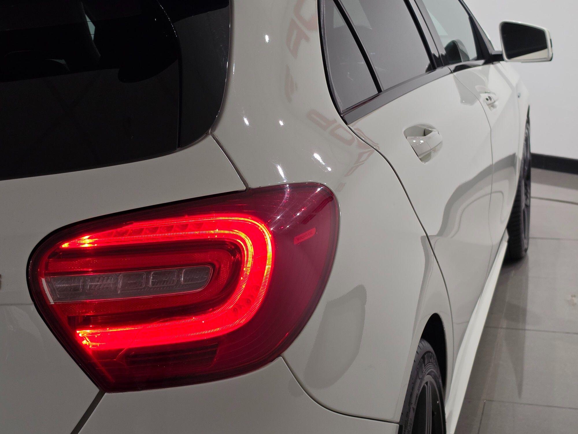 Mercedes-Benz A-Class view 18