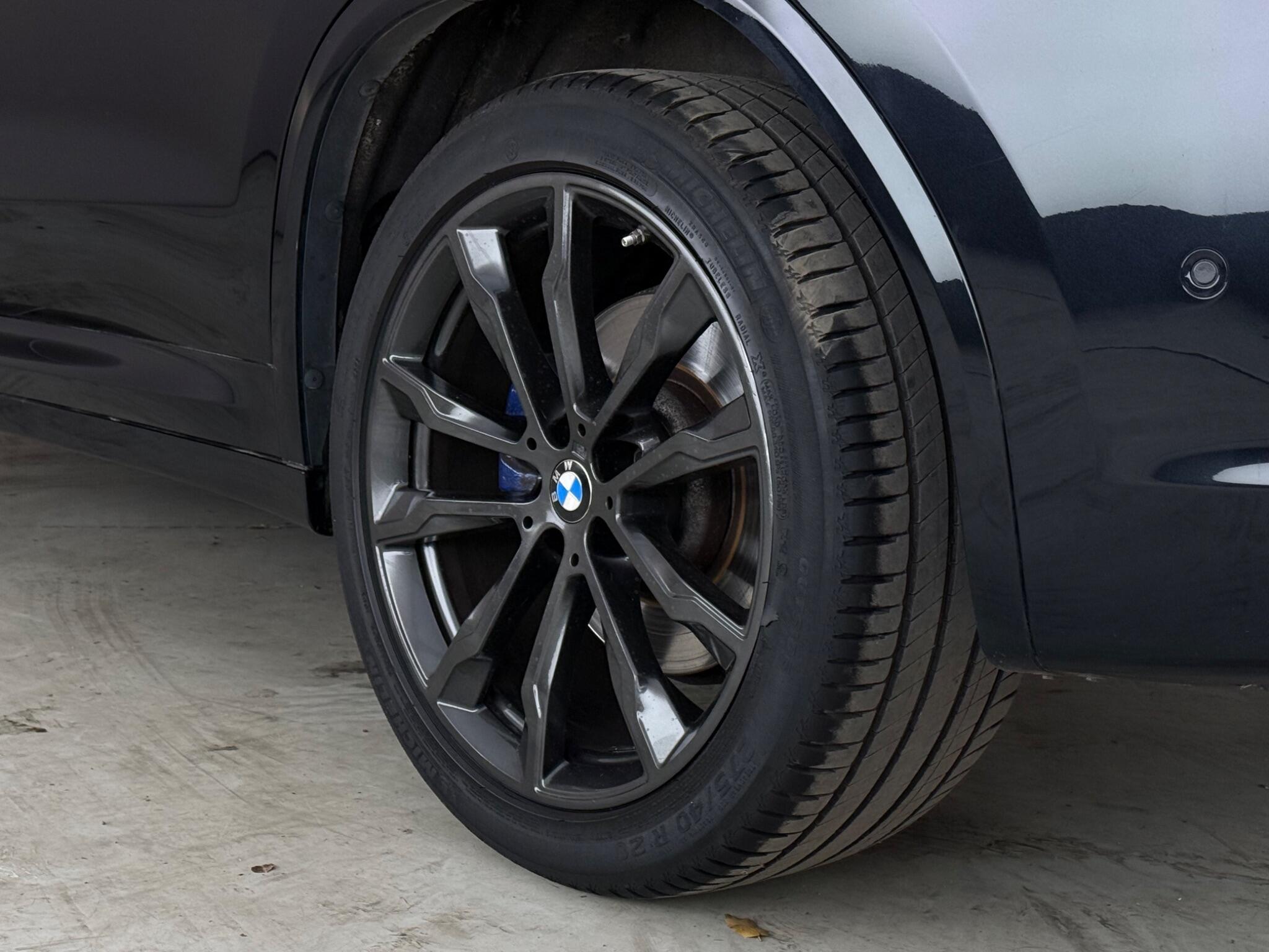 BMW X3 view 9