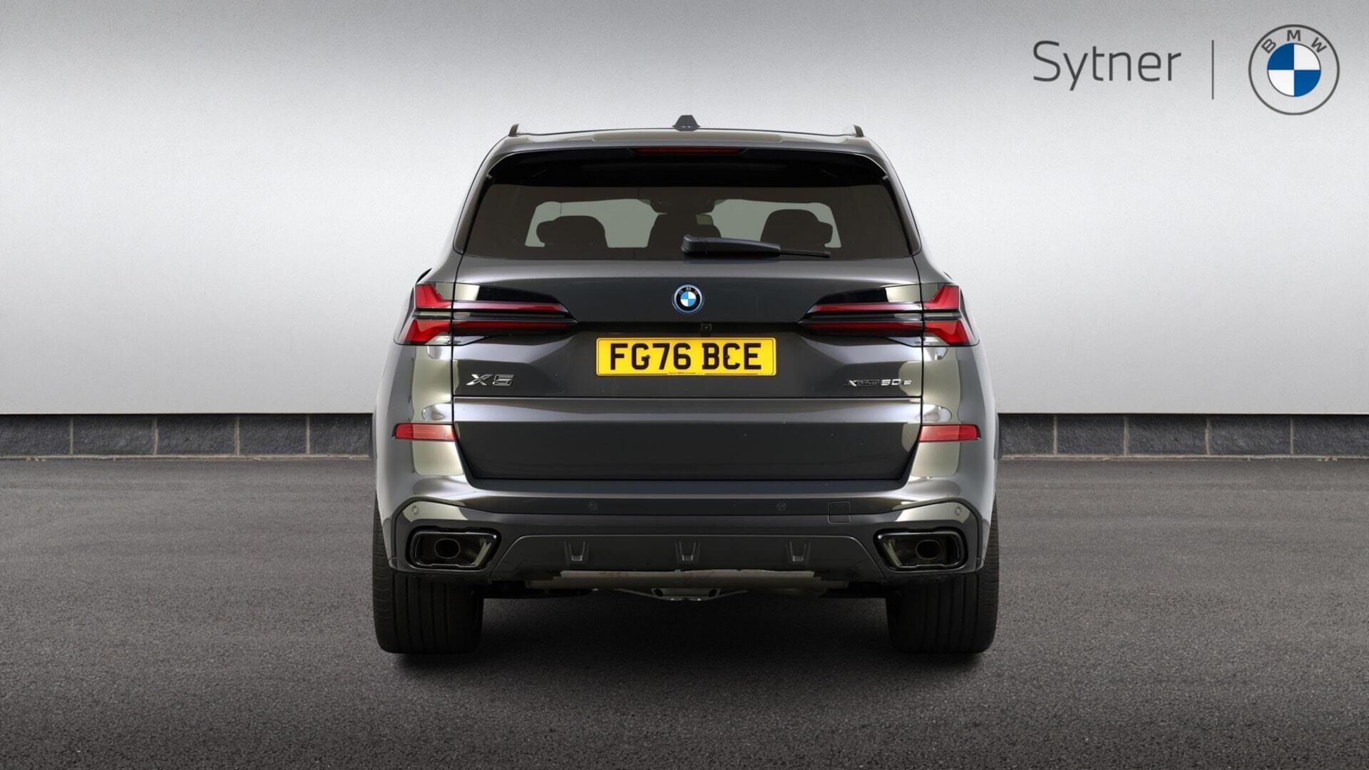 BMW X5 view 15
