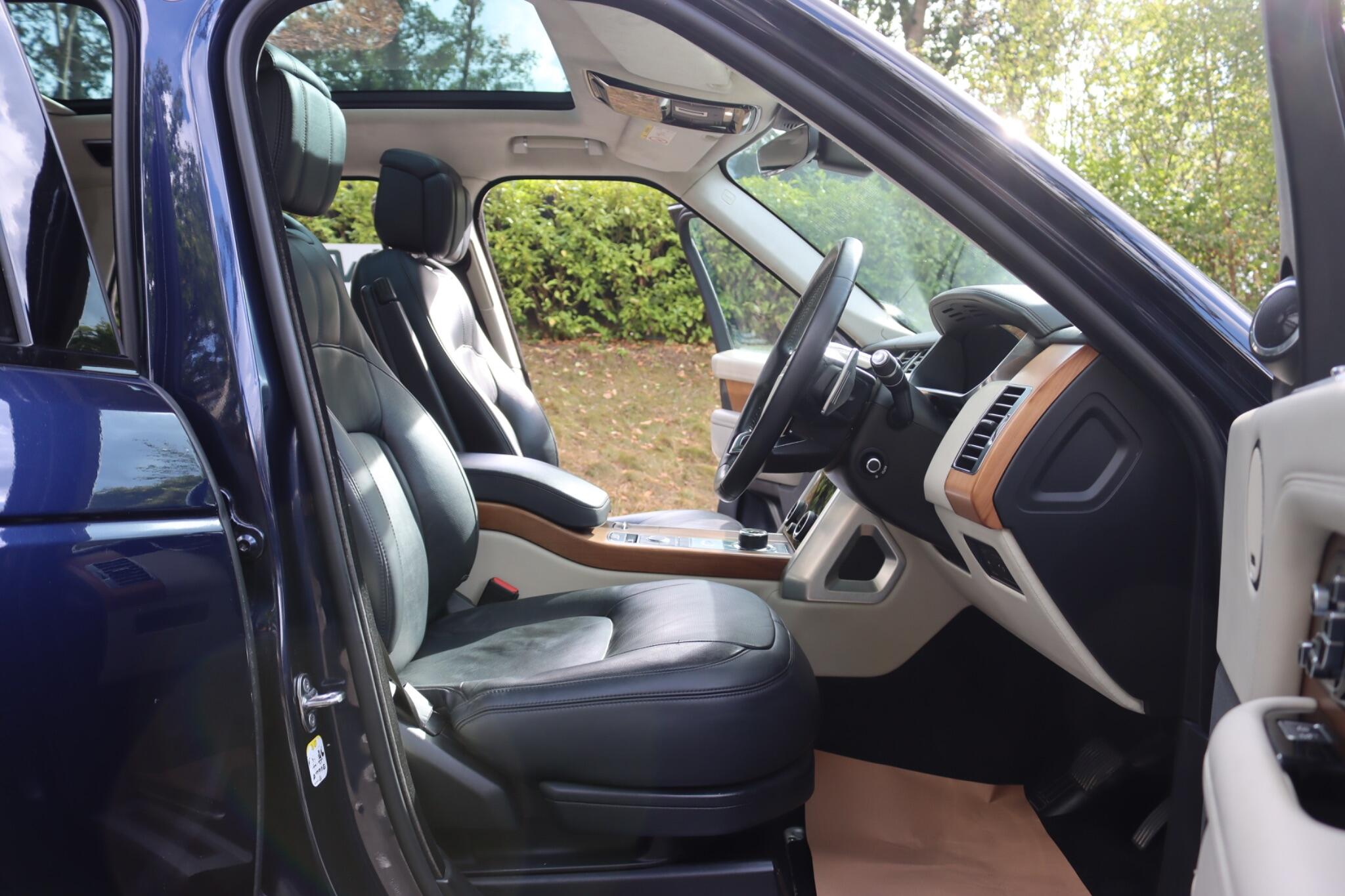Land Rover Range Rover view 45