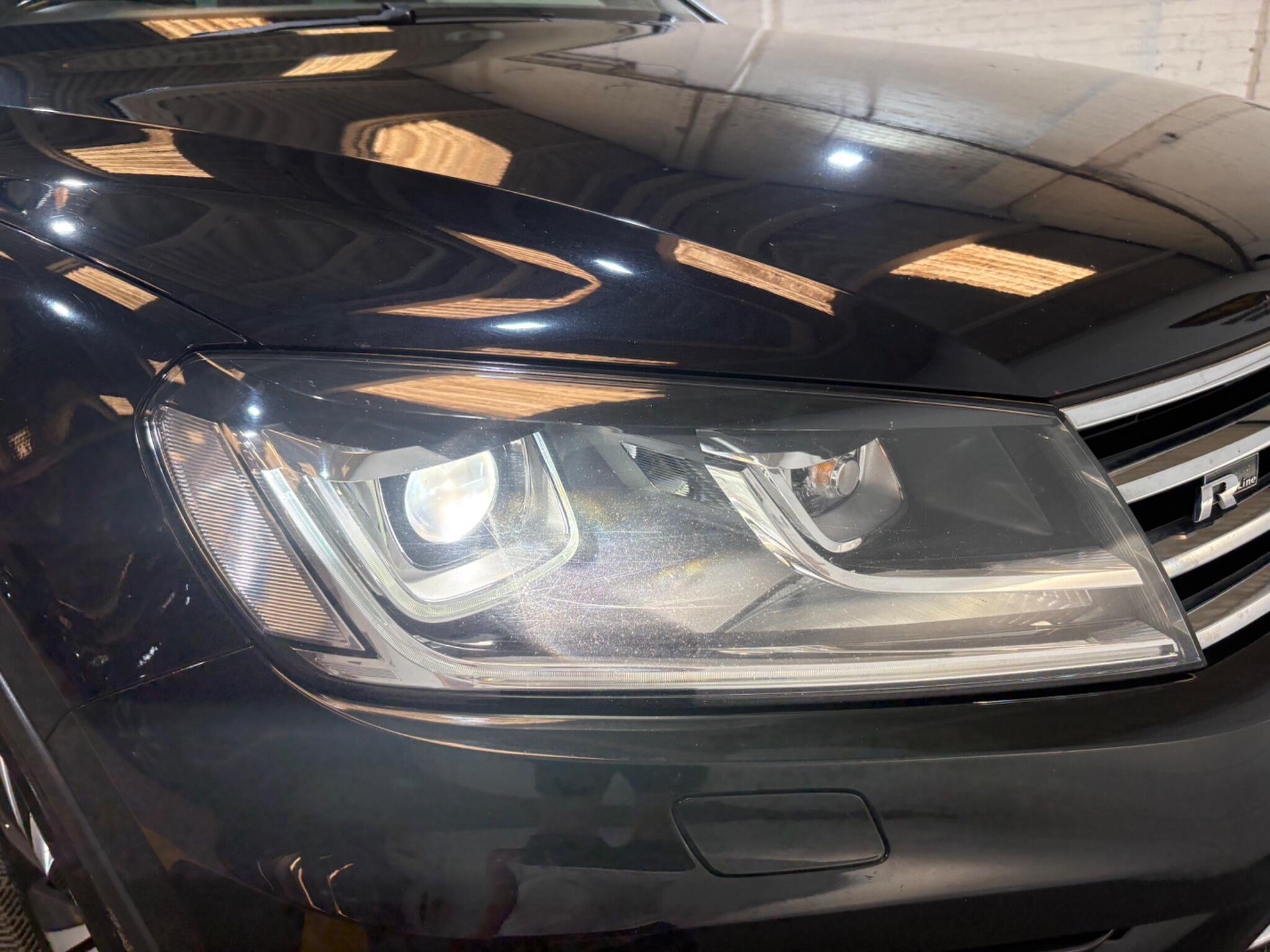 Volkswagen Touareg view 65