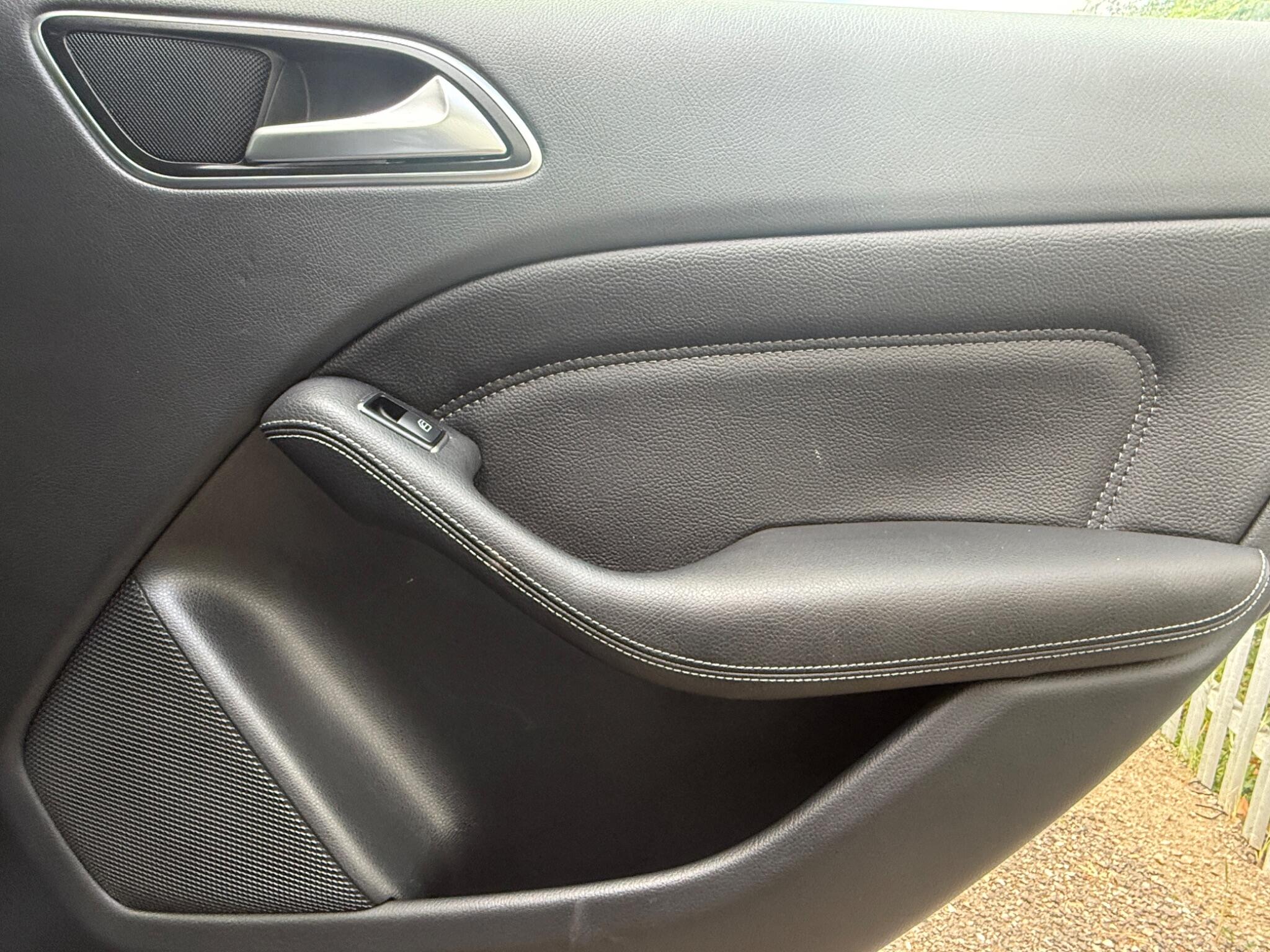 2018 Mercedes-Benz B Class image 35