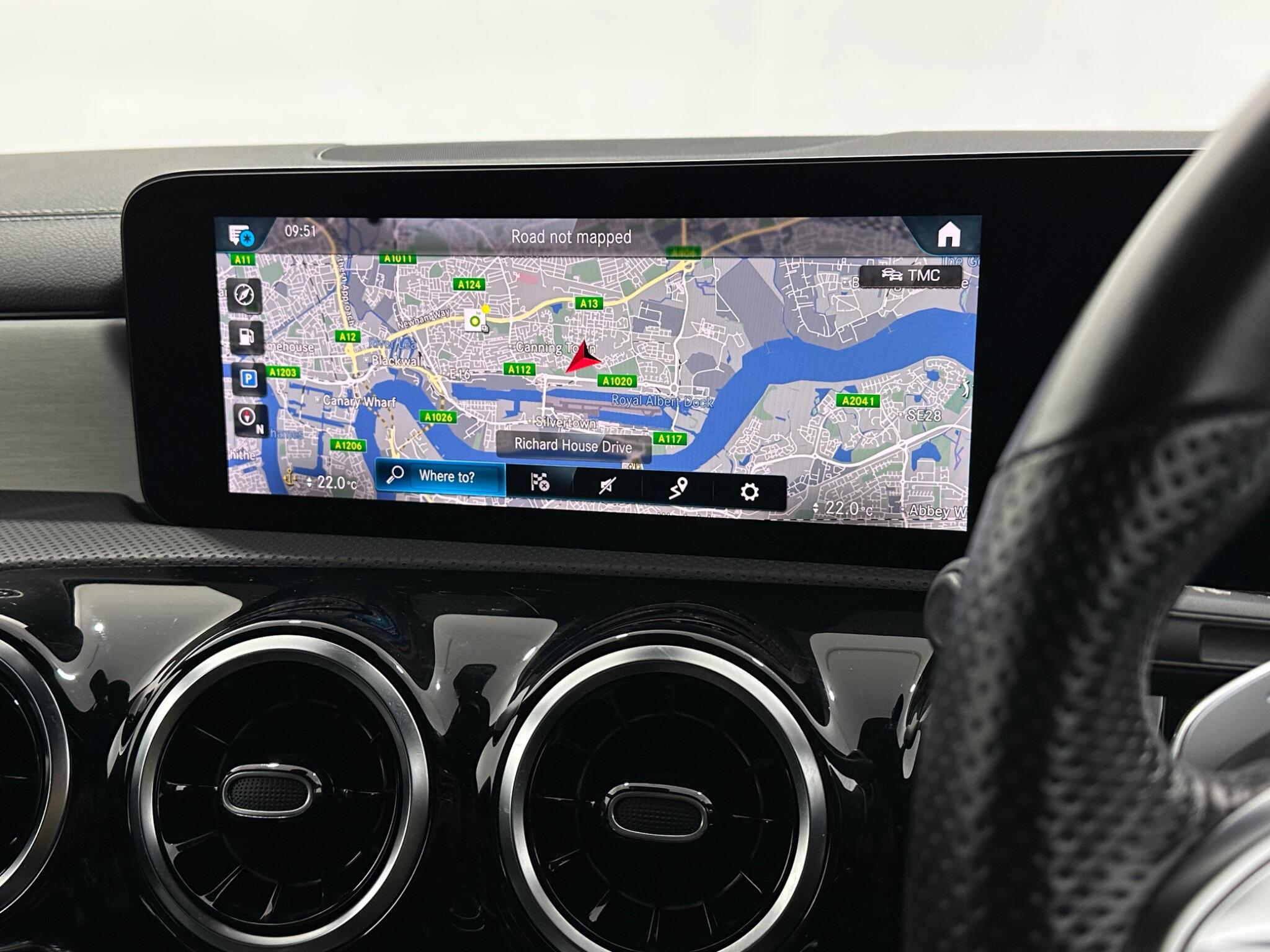 Mercedes-Benz Mercedes-Benz CLA view 24