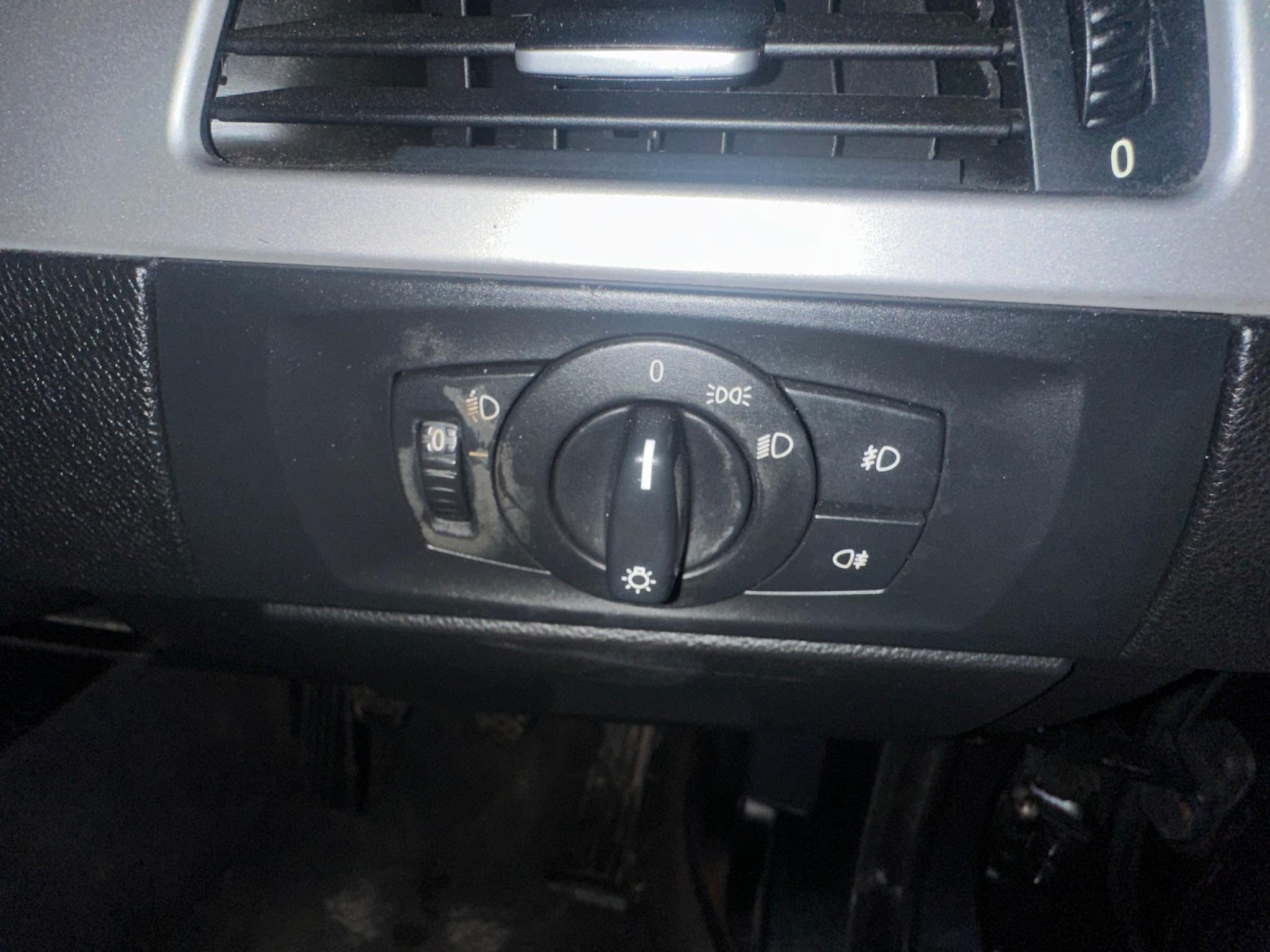 BMW 3 Series view 14