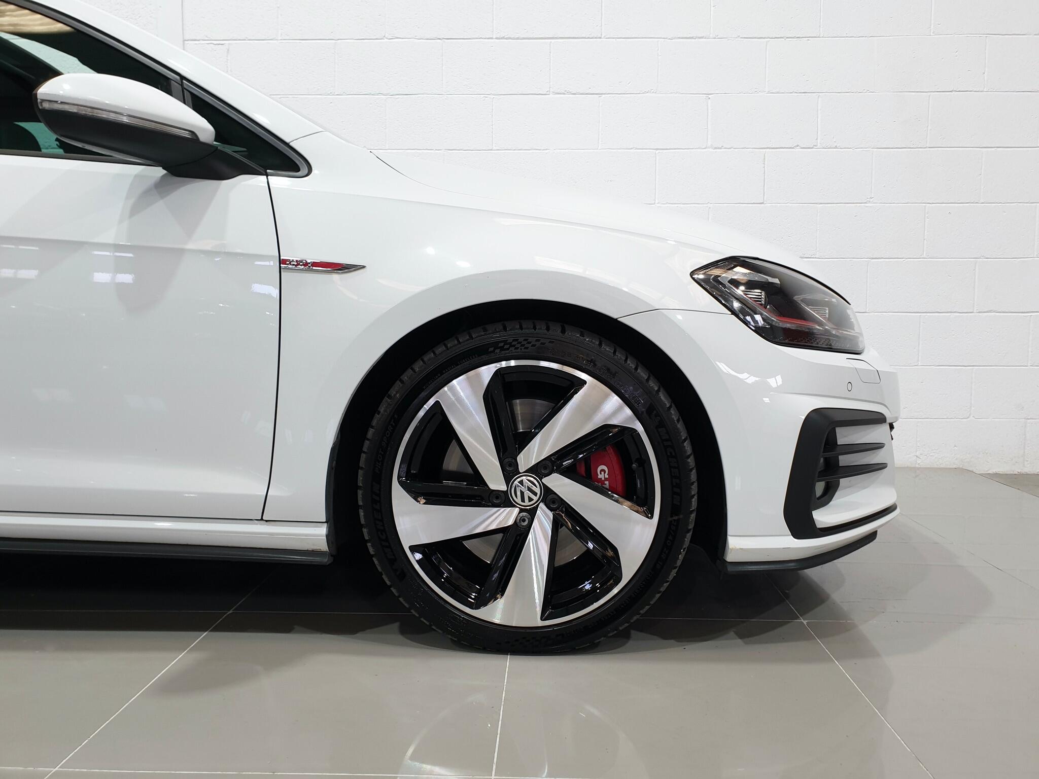 Volkswagen Golf view 15