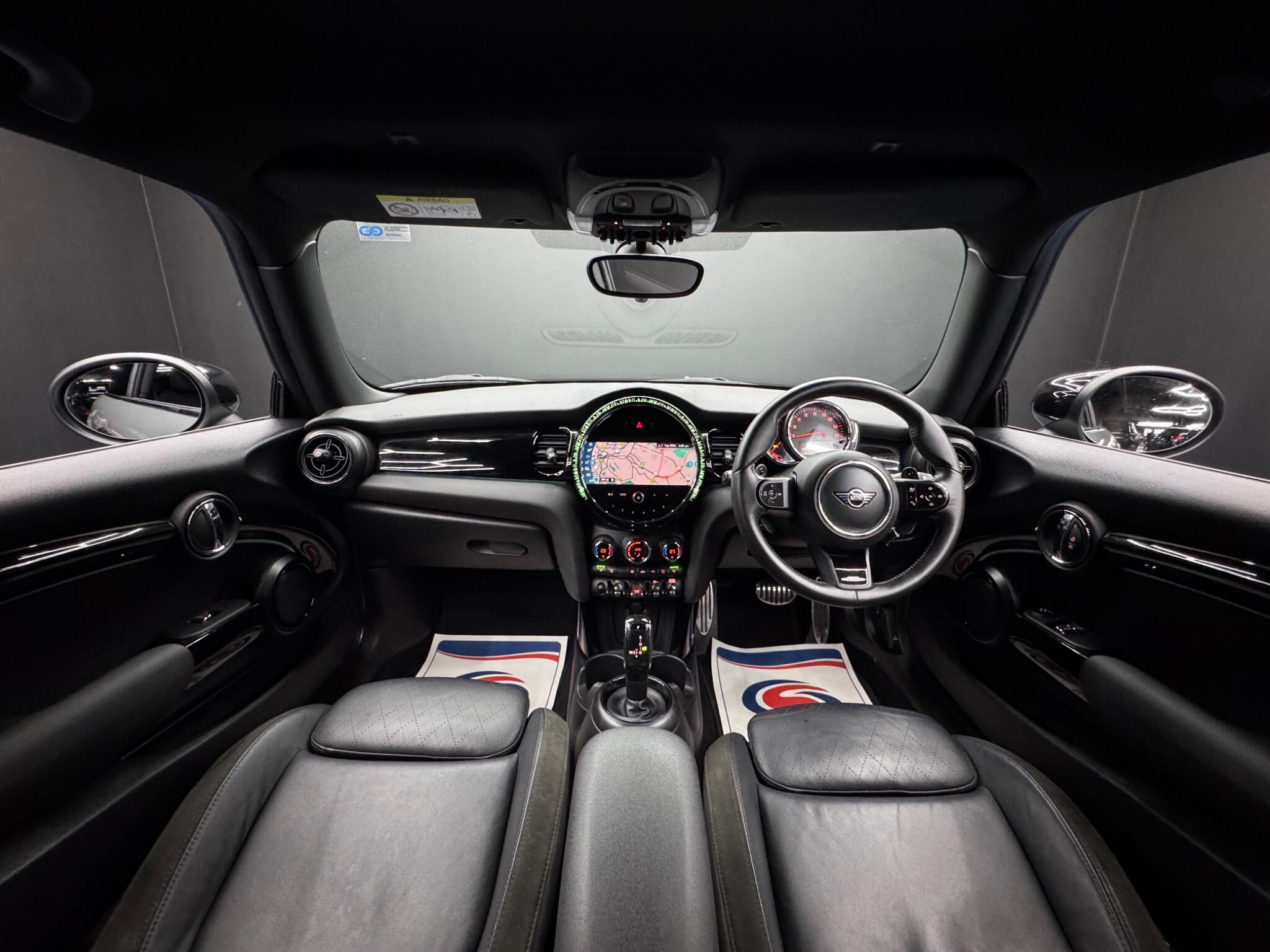 MINI Hatch view 16