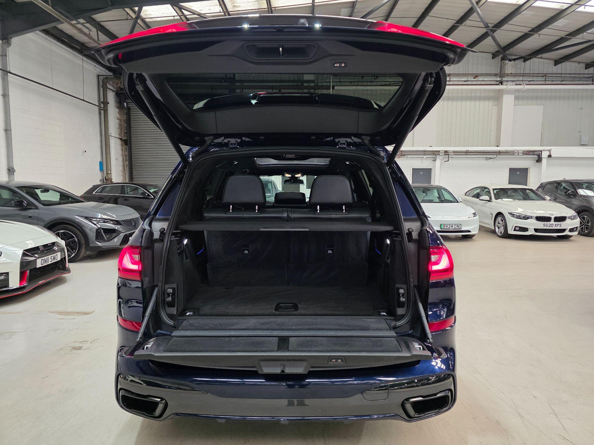 BMW X7 view 89