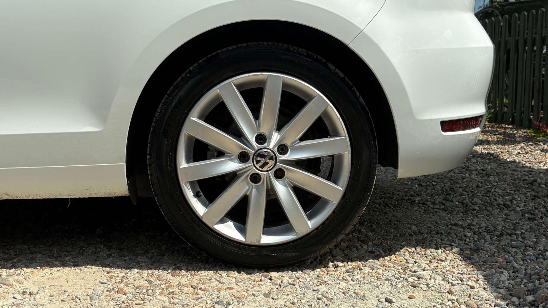 Volkswagen Golf view 37