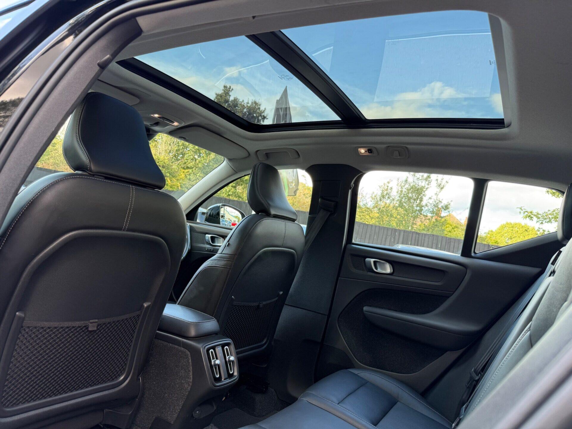 Volvo XC40 view 31