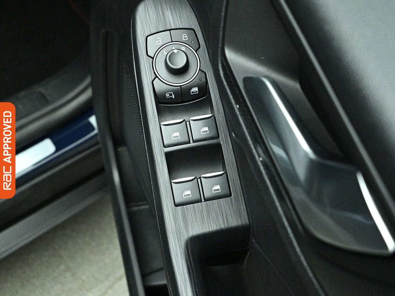 Ford Kuga view 24