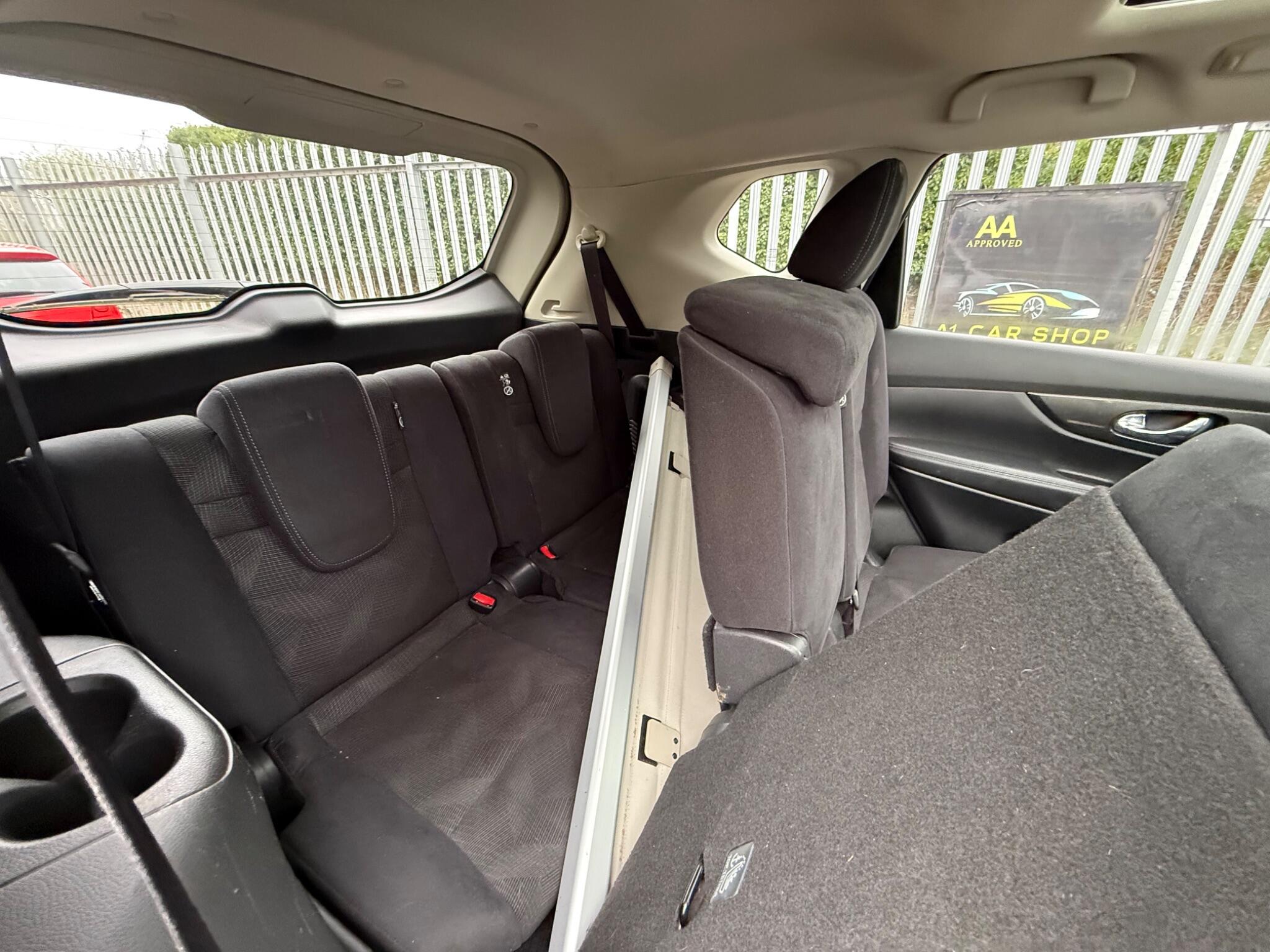 2017 Nissan X-Trail image 28