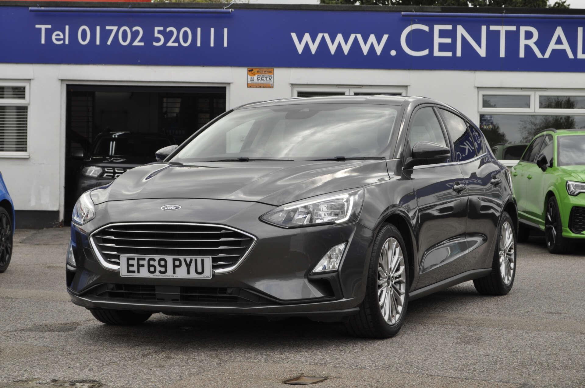 Ford Focus view 4