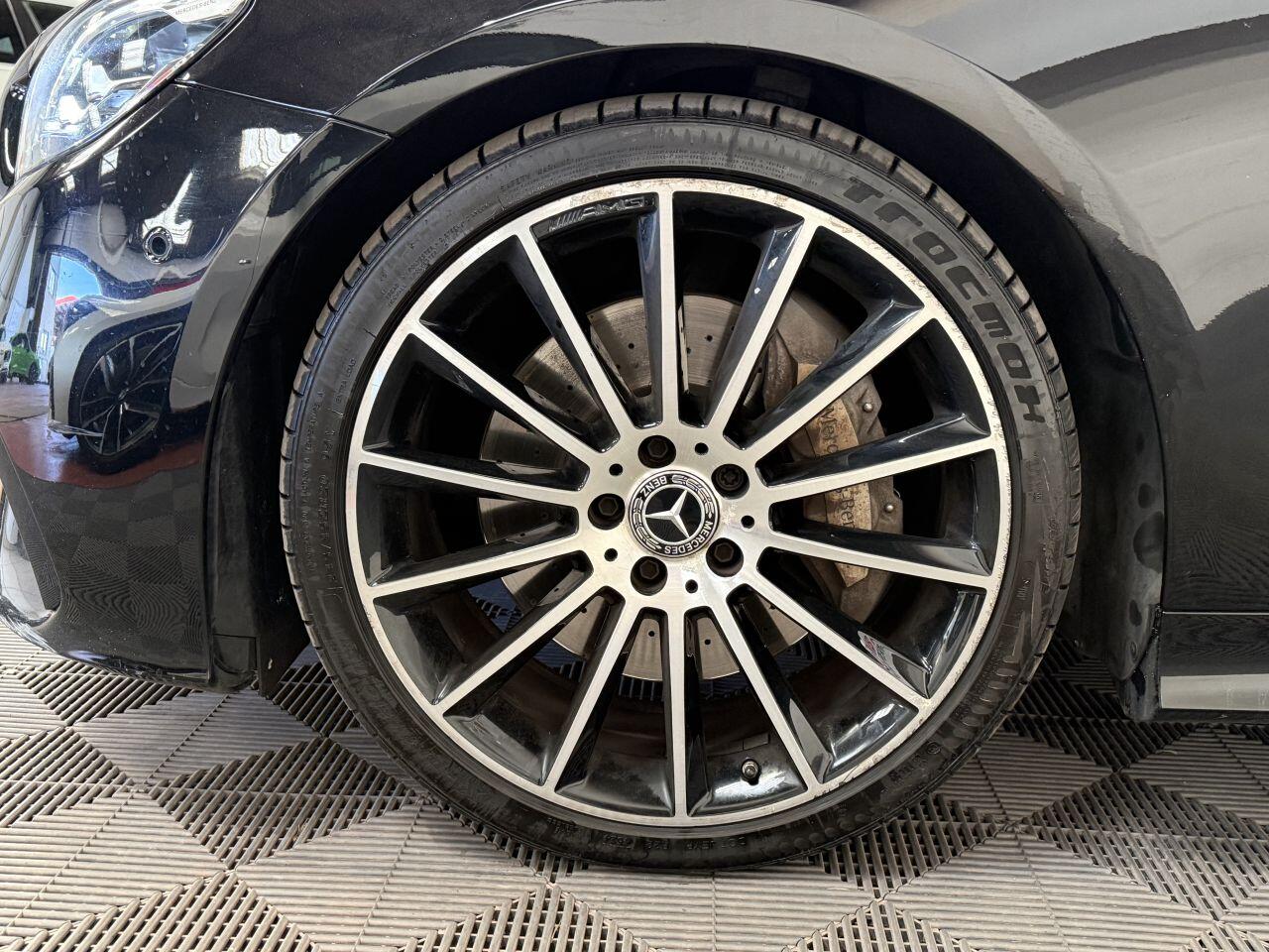 Mercedes-Benz E Class view 21