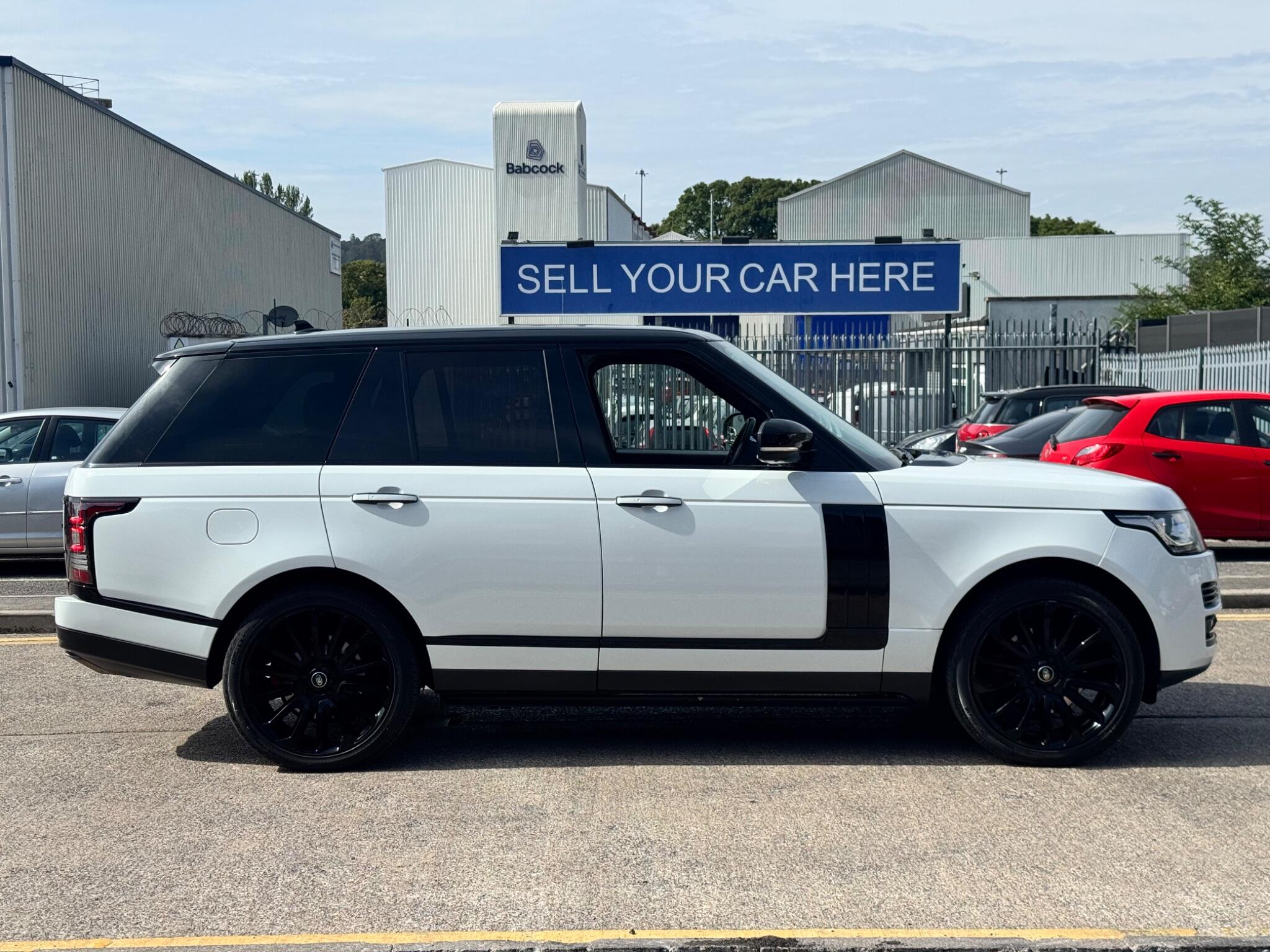 Land Rover Range Rover view 17