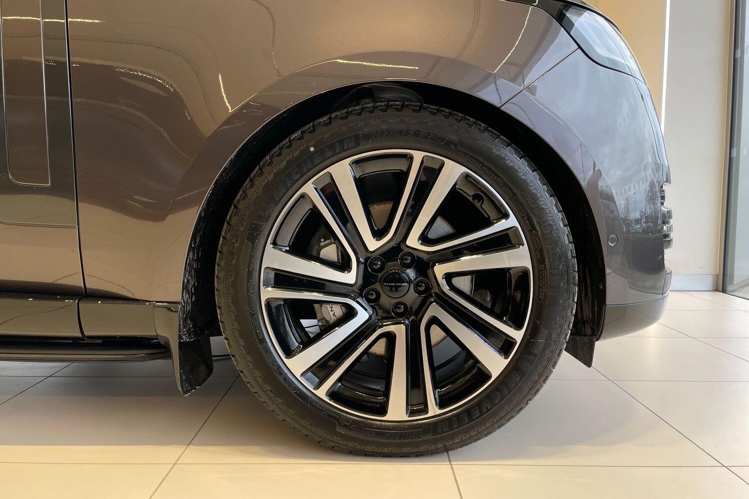 Land Rover Range Rover view 8