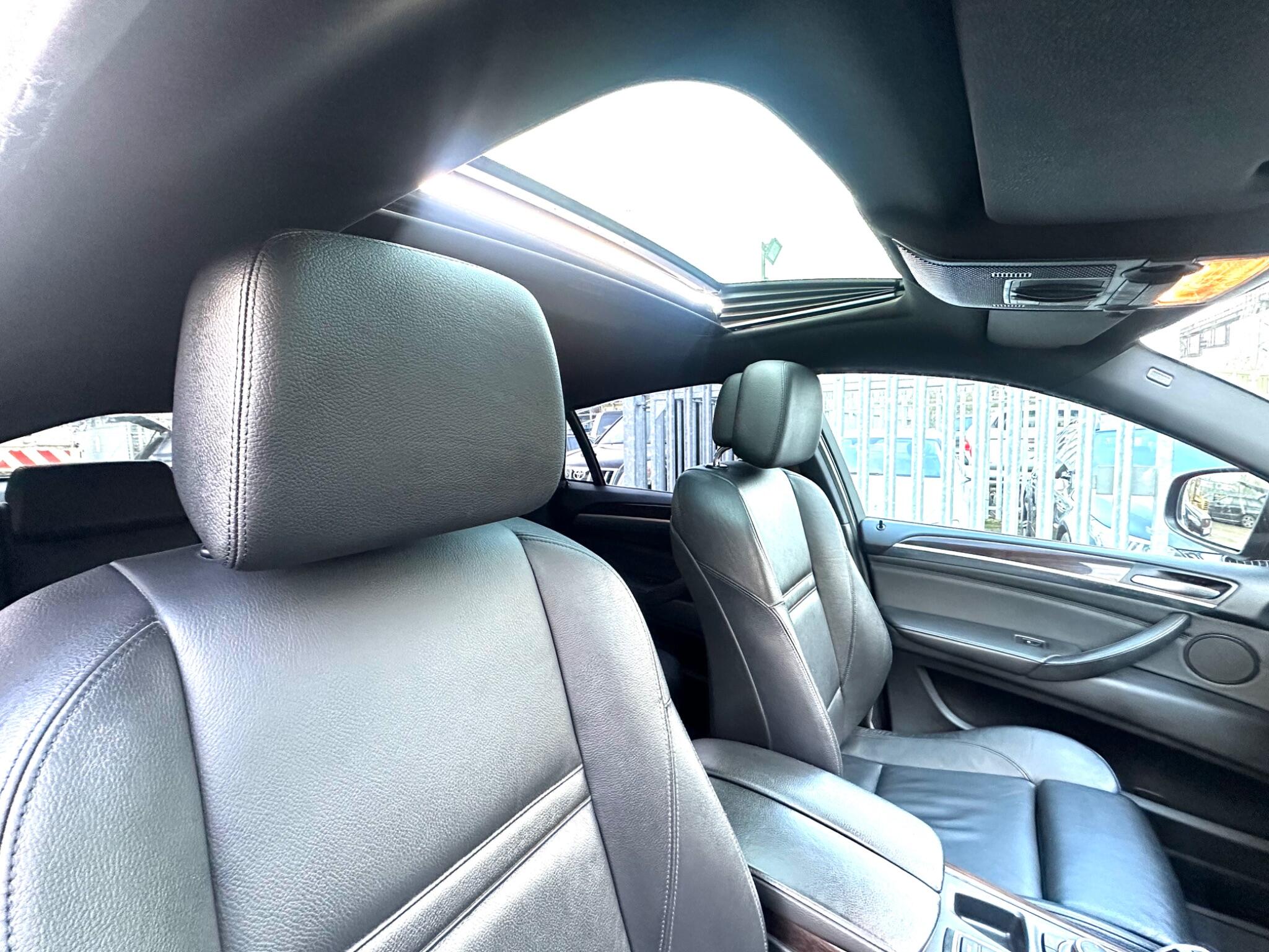 BMW X6 view 16