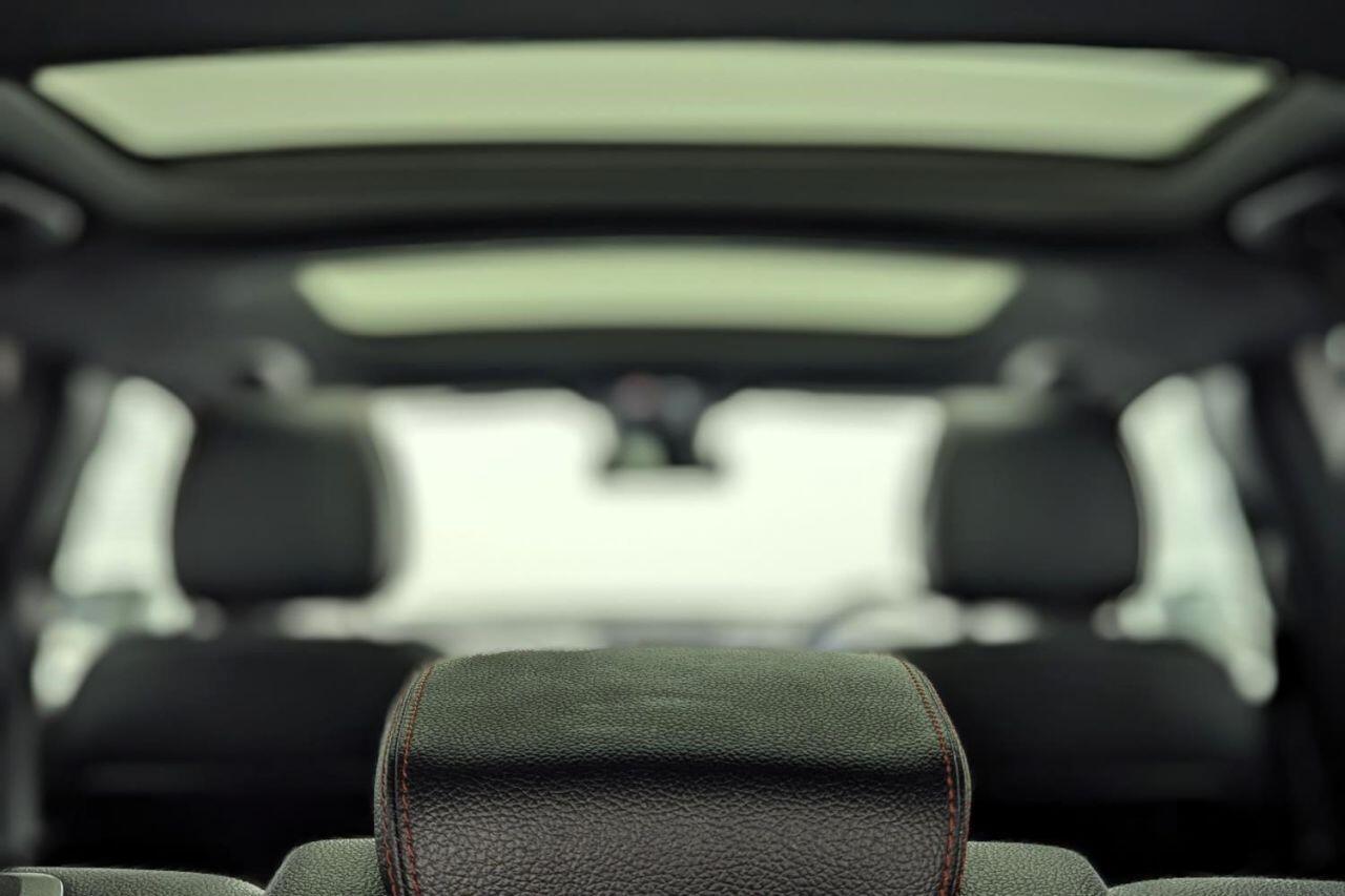 Mercedes-Benz Eqb view 22