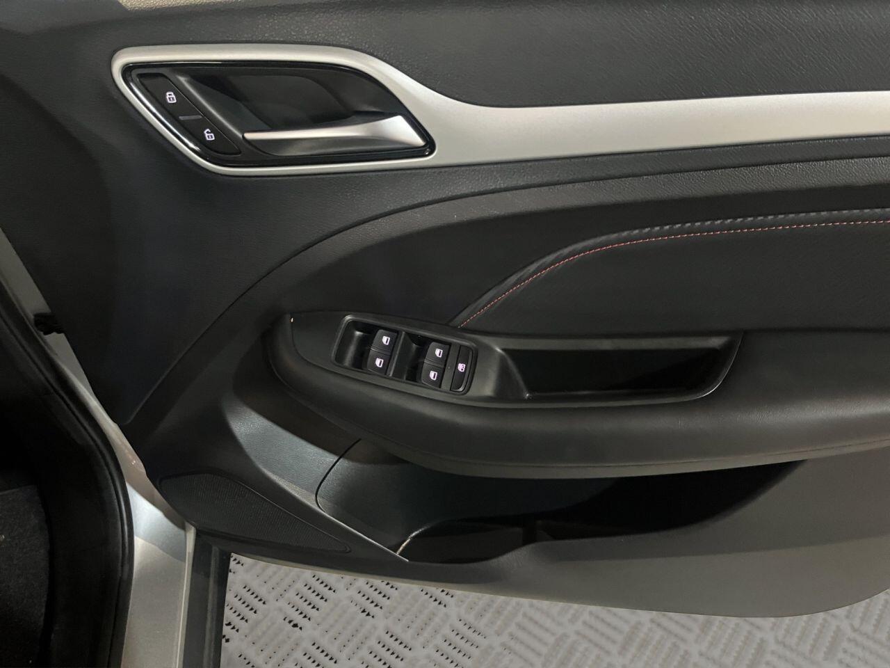 MG MG ZS view 11