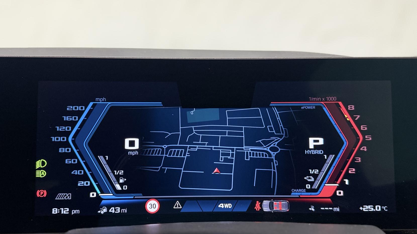 BMW XM view 27