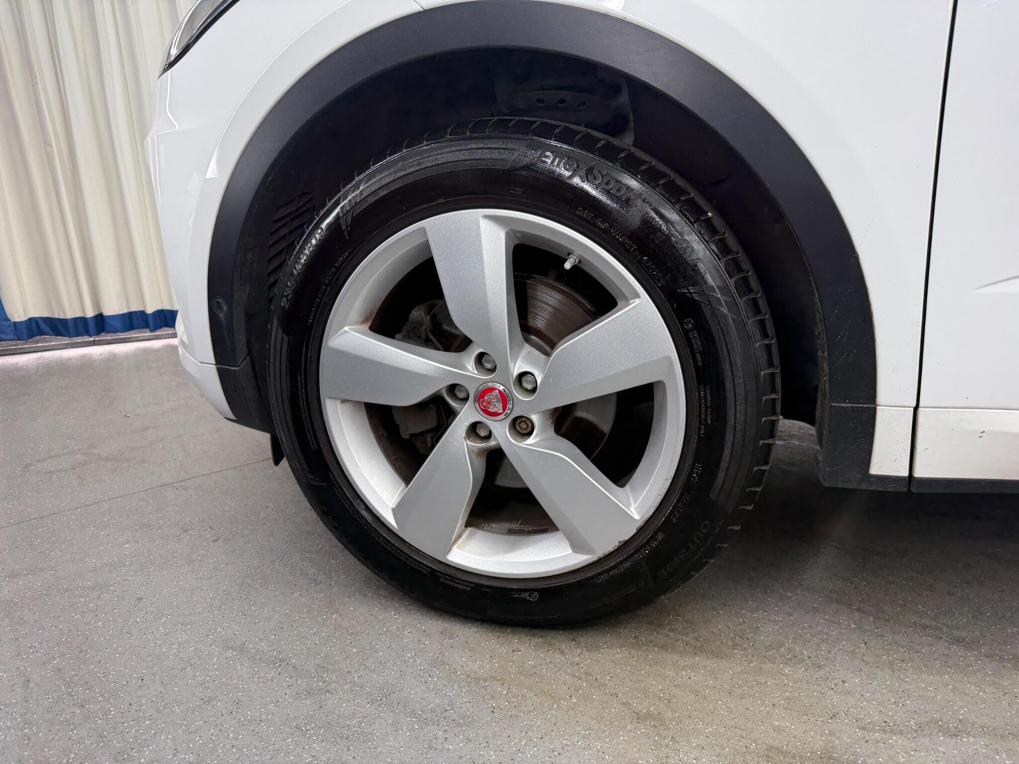 Jaguar E-Pace view 15