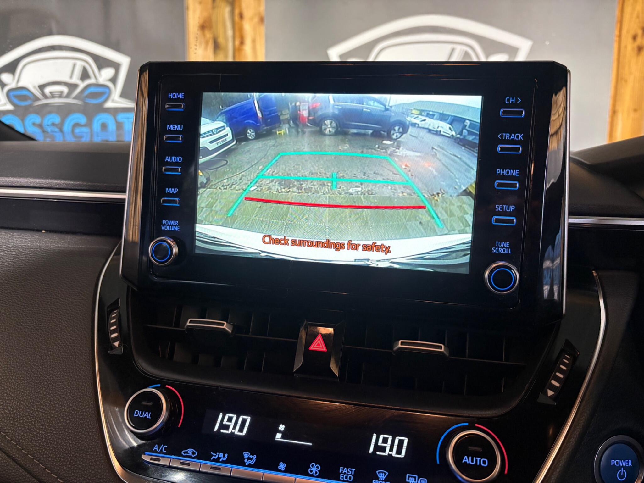 Toyota Corolla view 25
