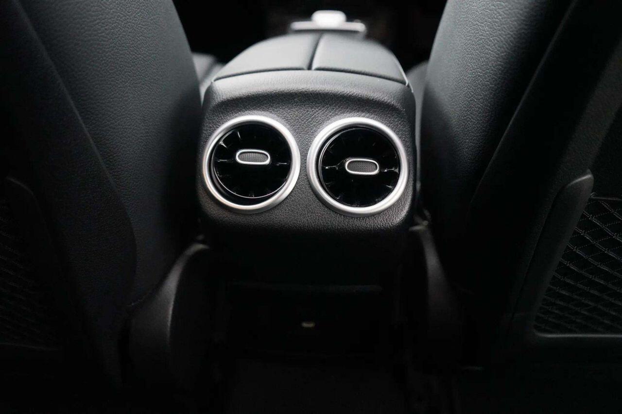 Mercedes-Benz Cla view 55