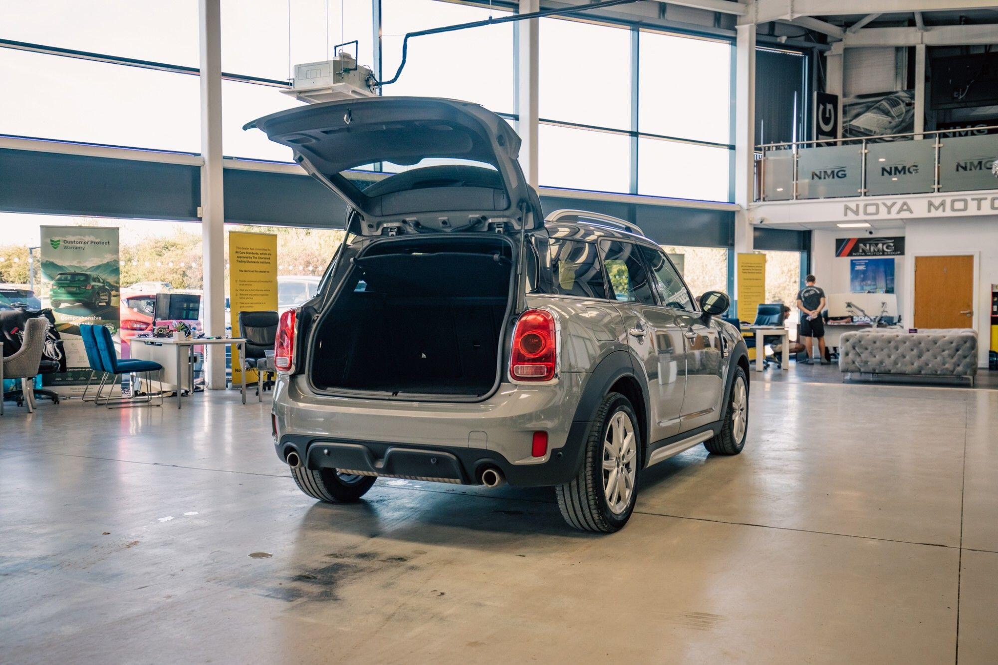 Mini Countryman view 33