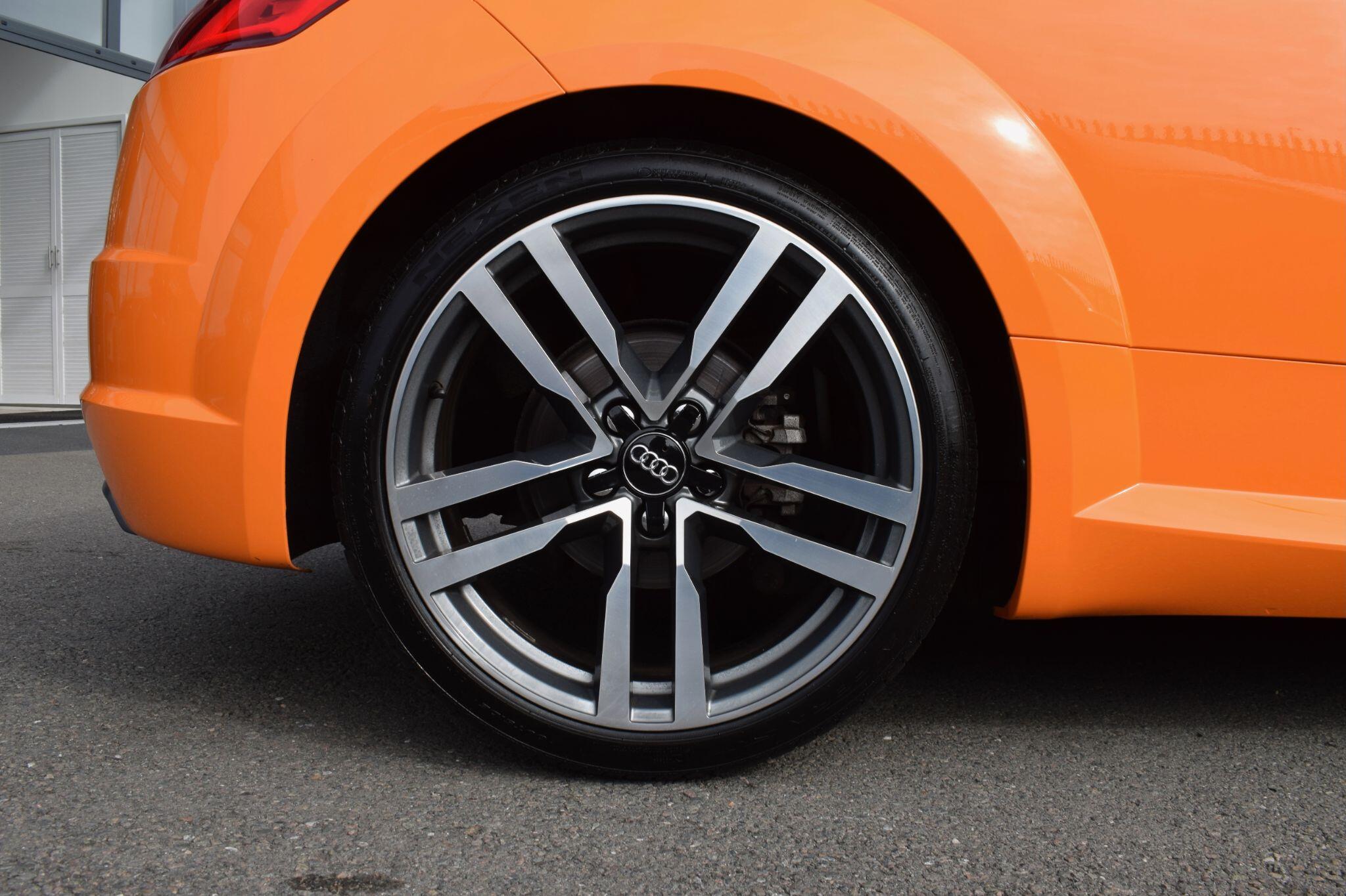 Audi TT view 36