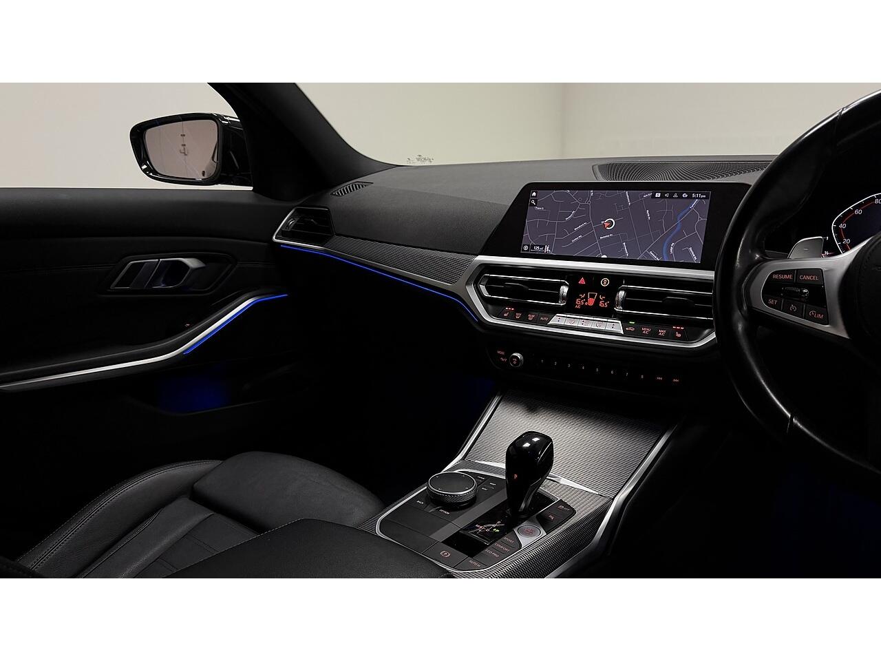 BMW 3 Series view 15