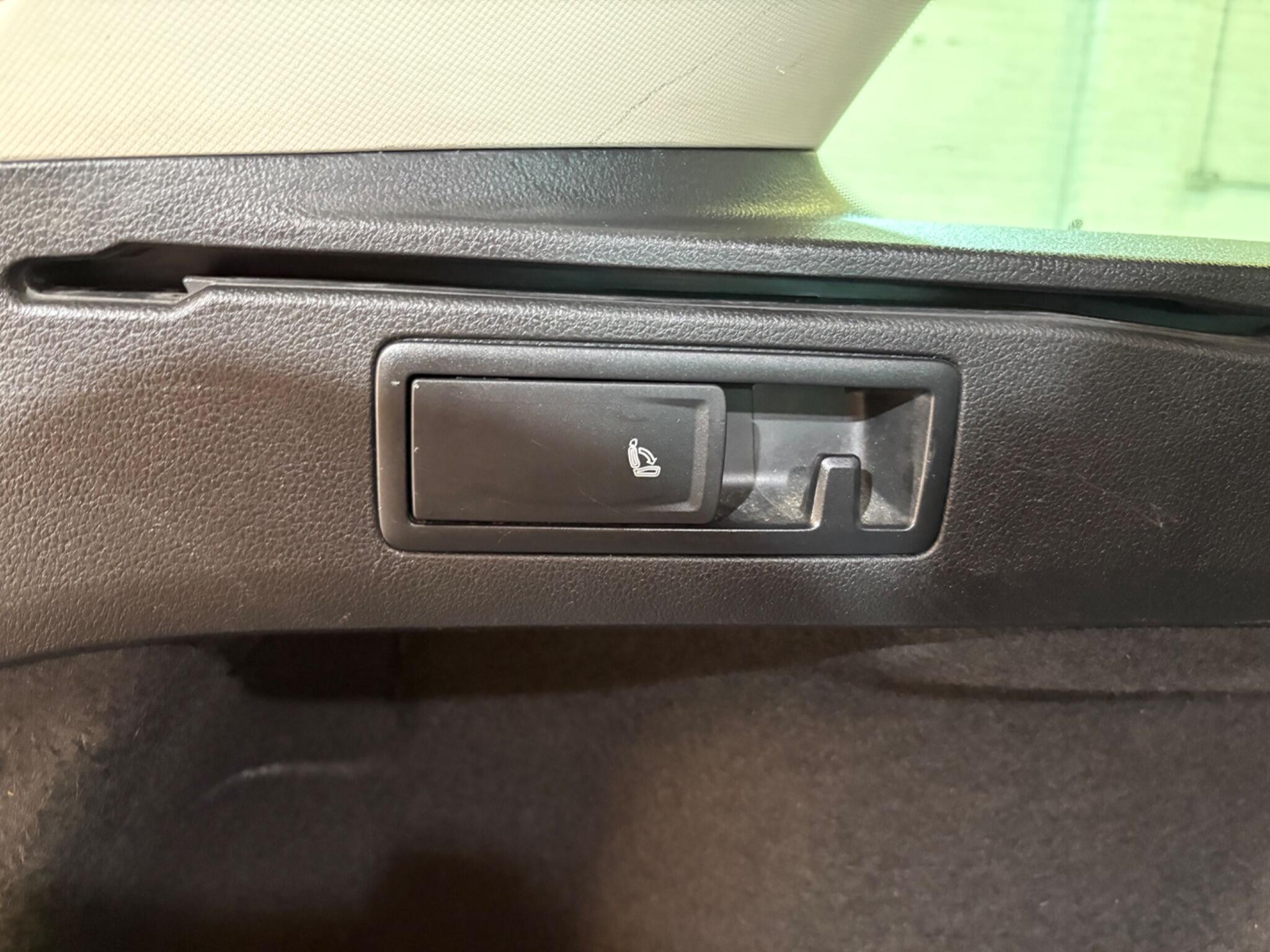 Volkswagen Passat view 48