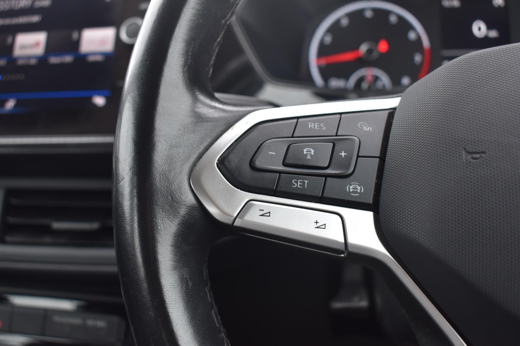 T-Cross - 1.0 TSI SE Euro 6 (s/s) 5dr - Image 24
