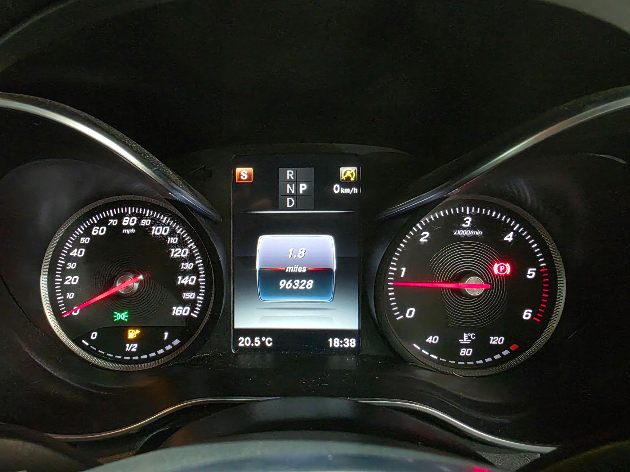 Mercedes-Benz GLC view 11