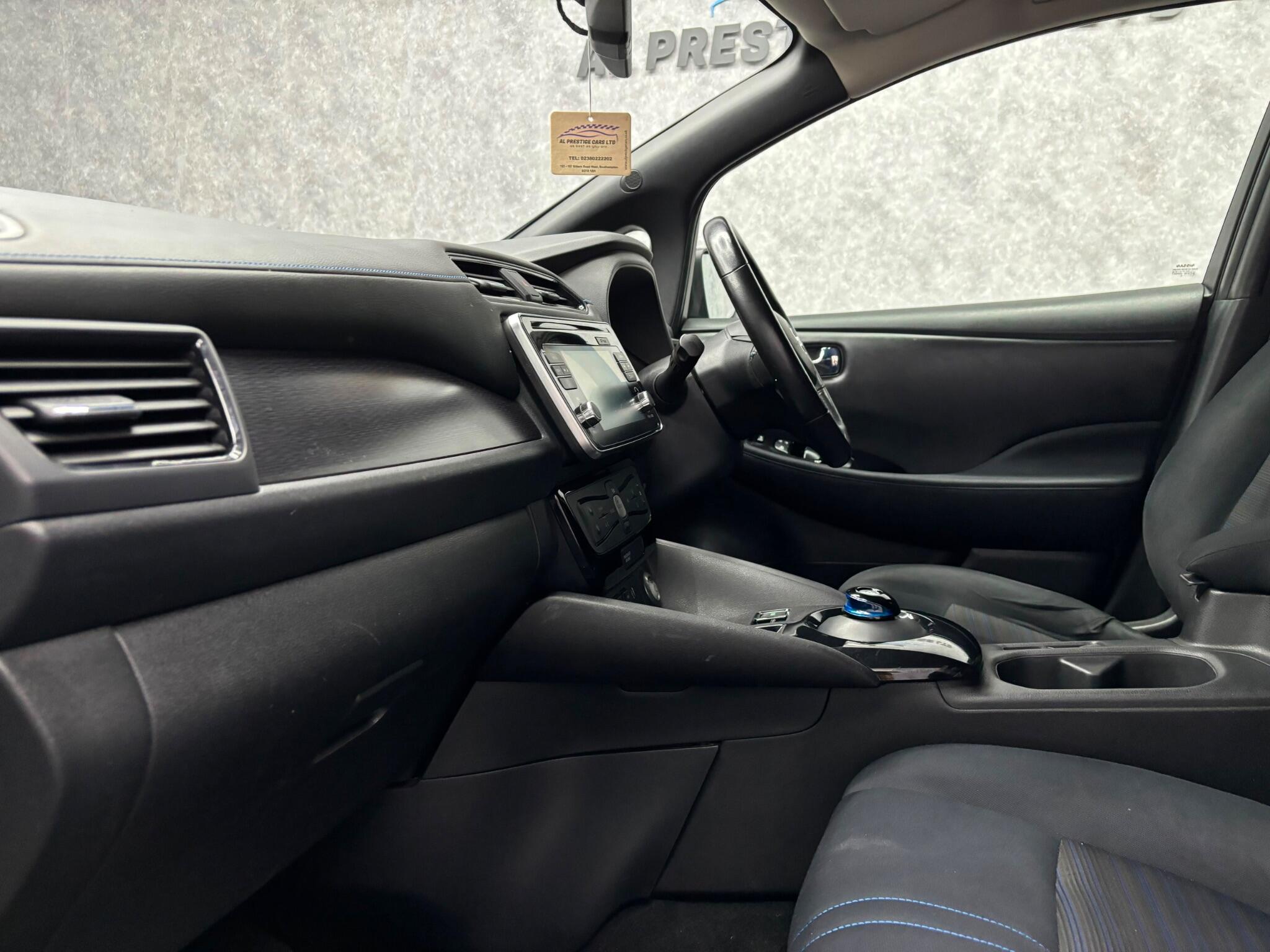 Nissan Leaf view 18