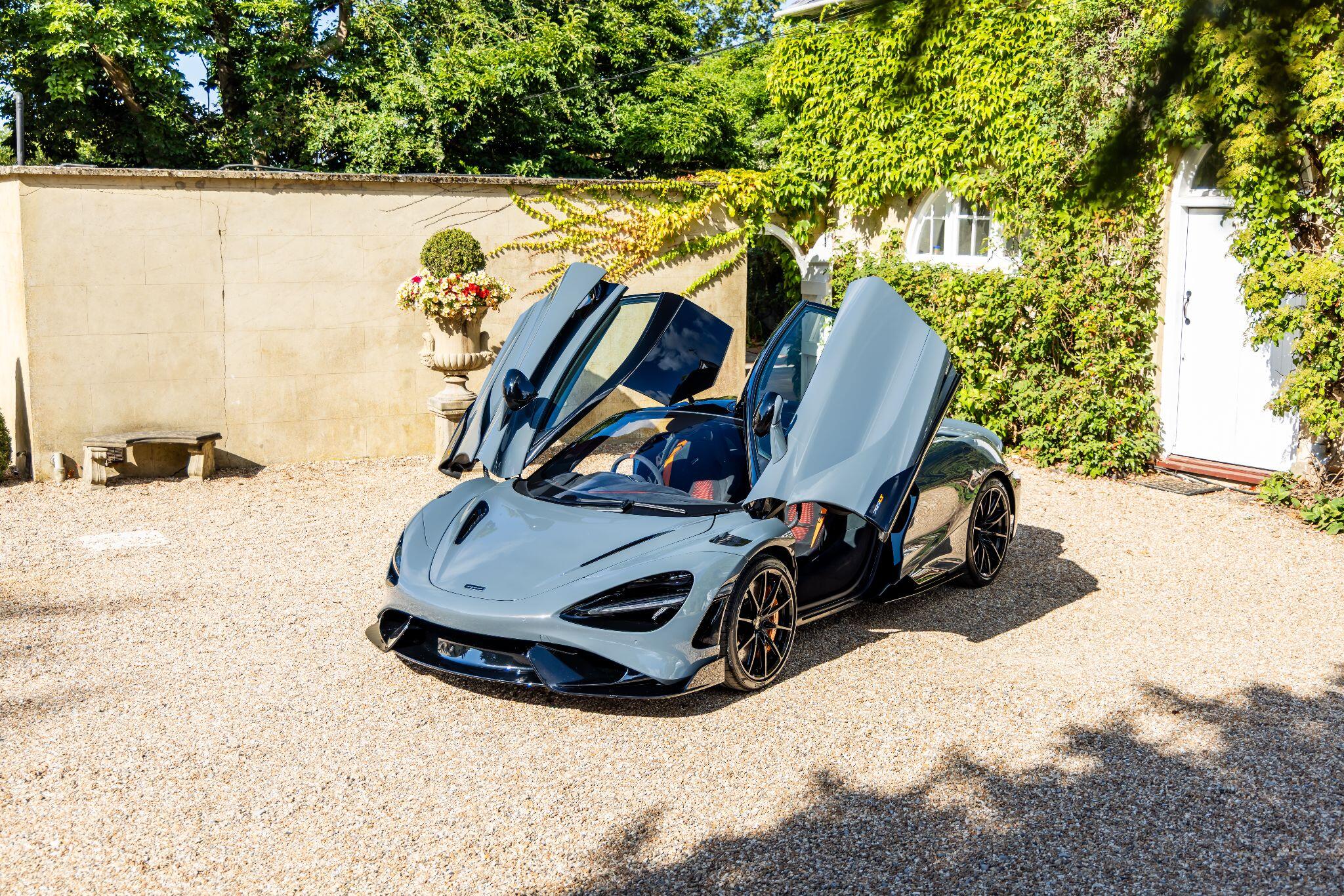 McLaren 765LT