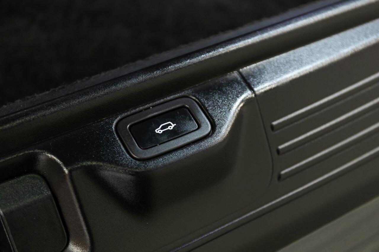 Land Rover Range Rover view 16
