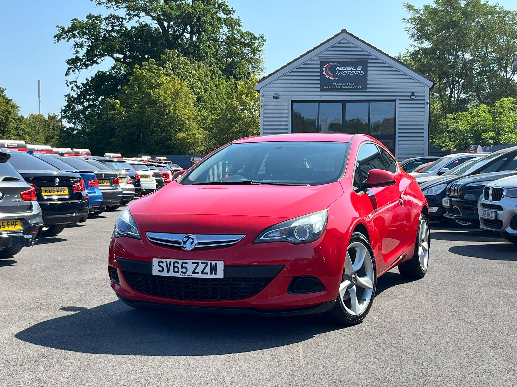 Vauxhall Astra GTC view 3