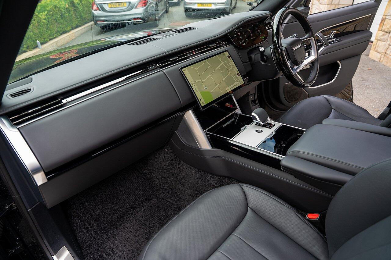 Land Rover Range Rover view 77