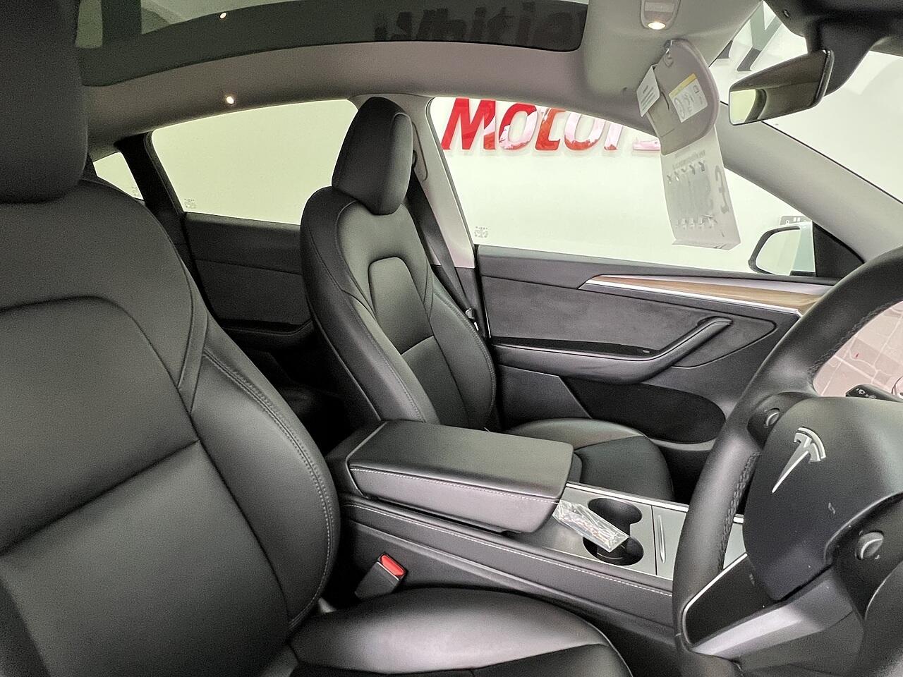 Tesla Model Y view 14