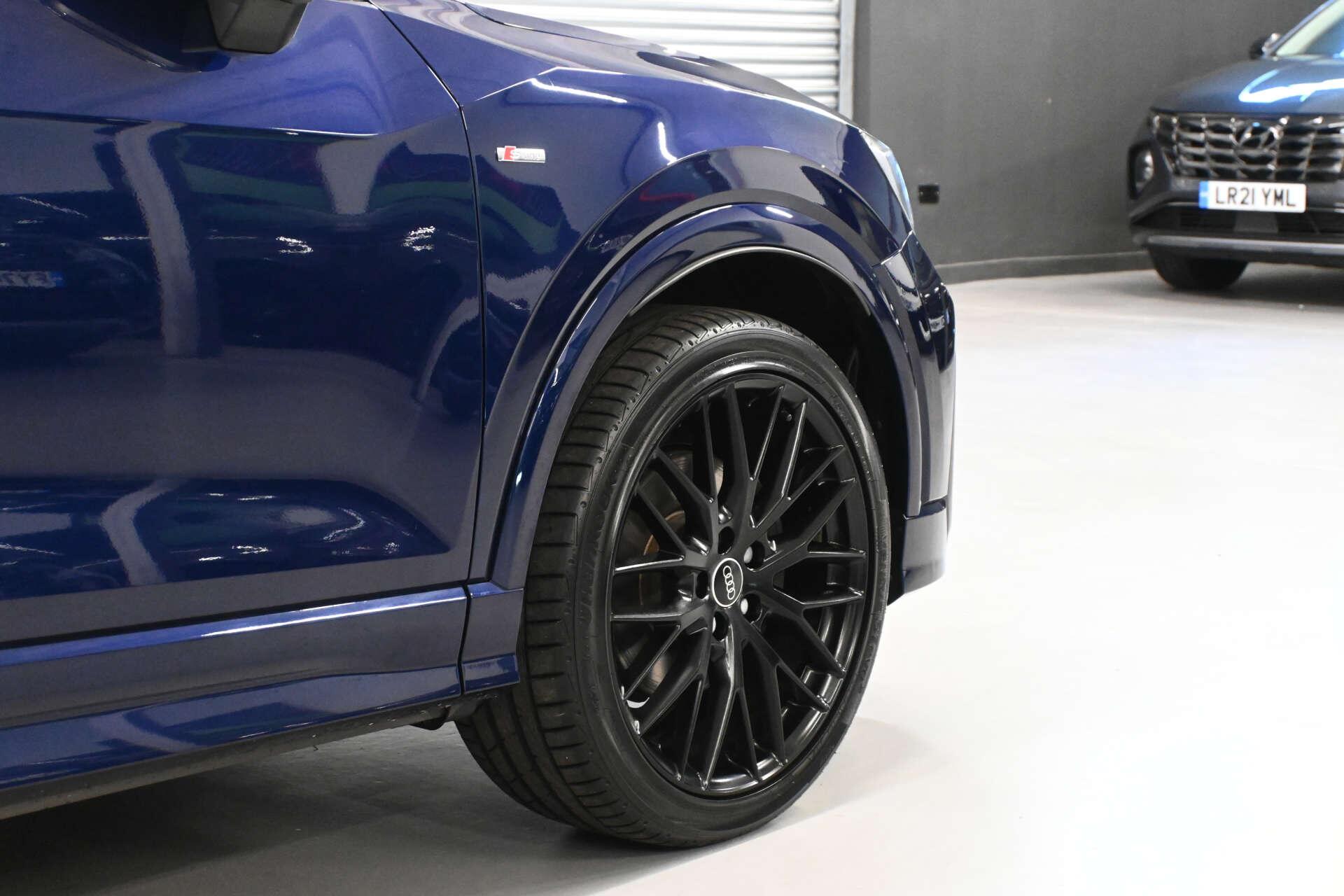 Audi Q2 view 36