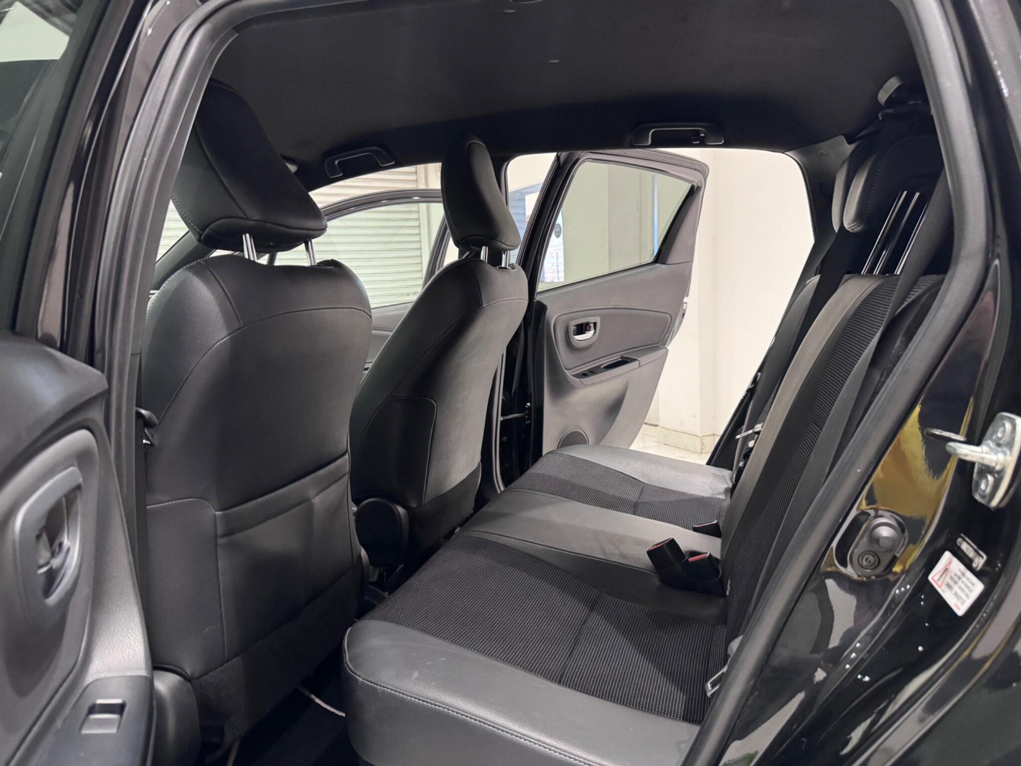 Toyota Yaris view 10