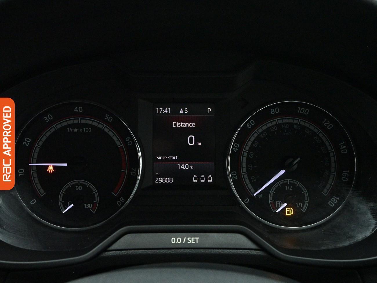 Skoda Octavia view 11