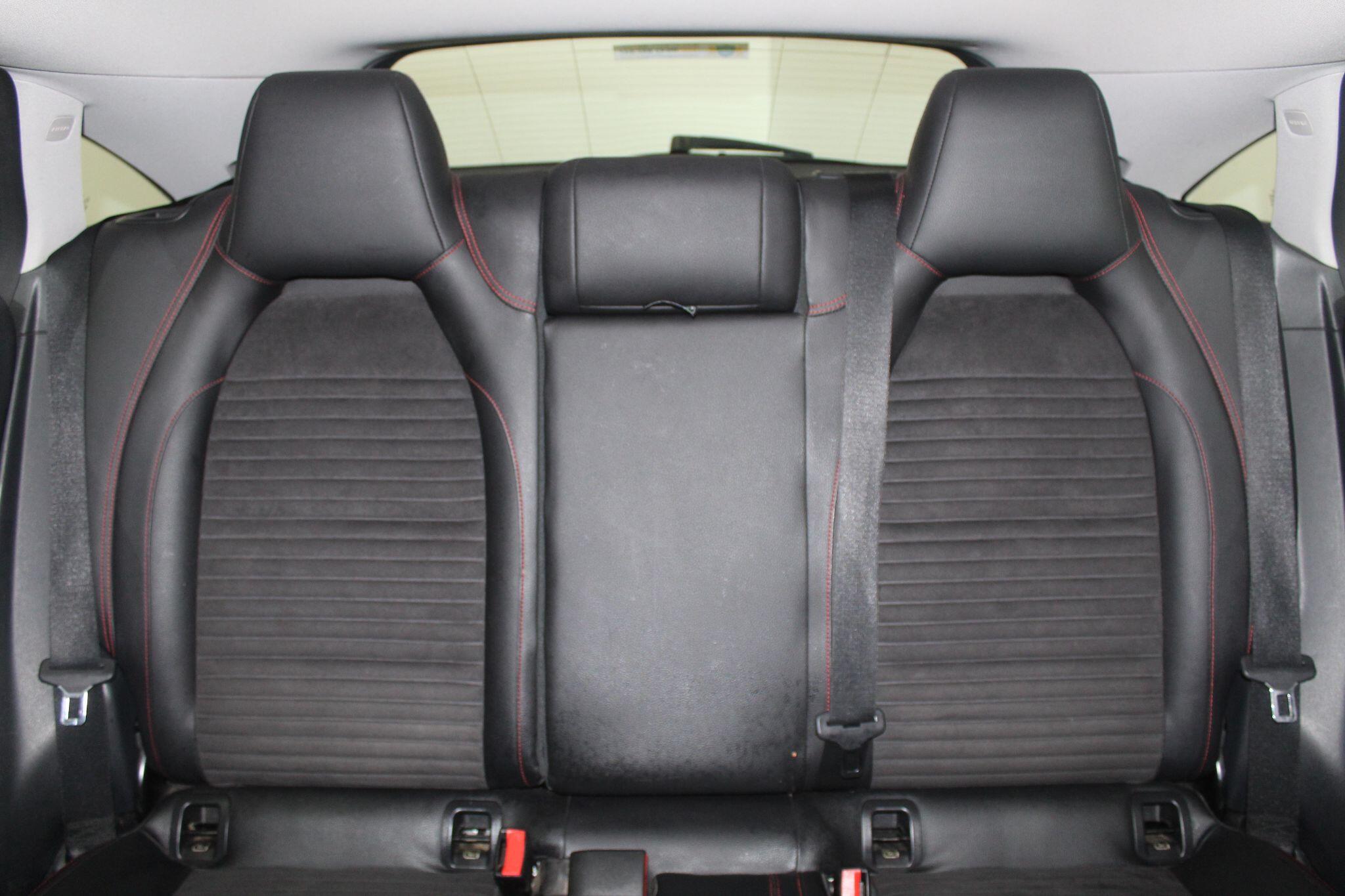 Mercedes-Benz CLA view 50