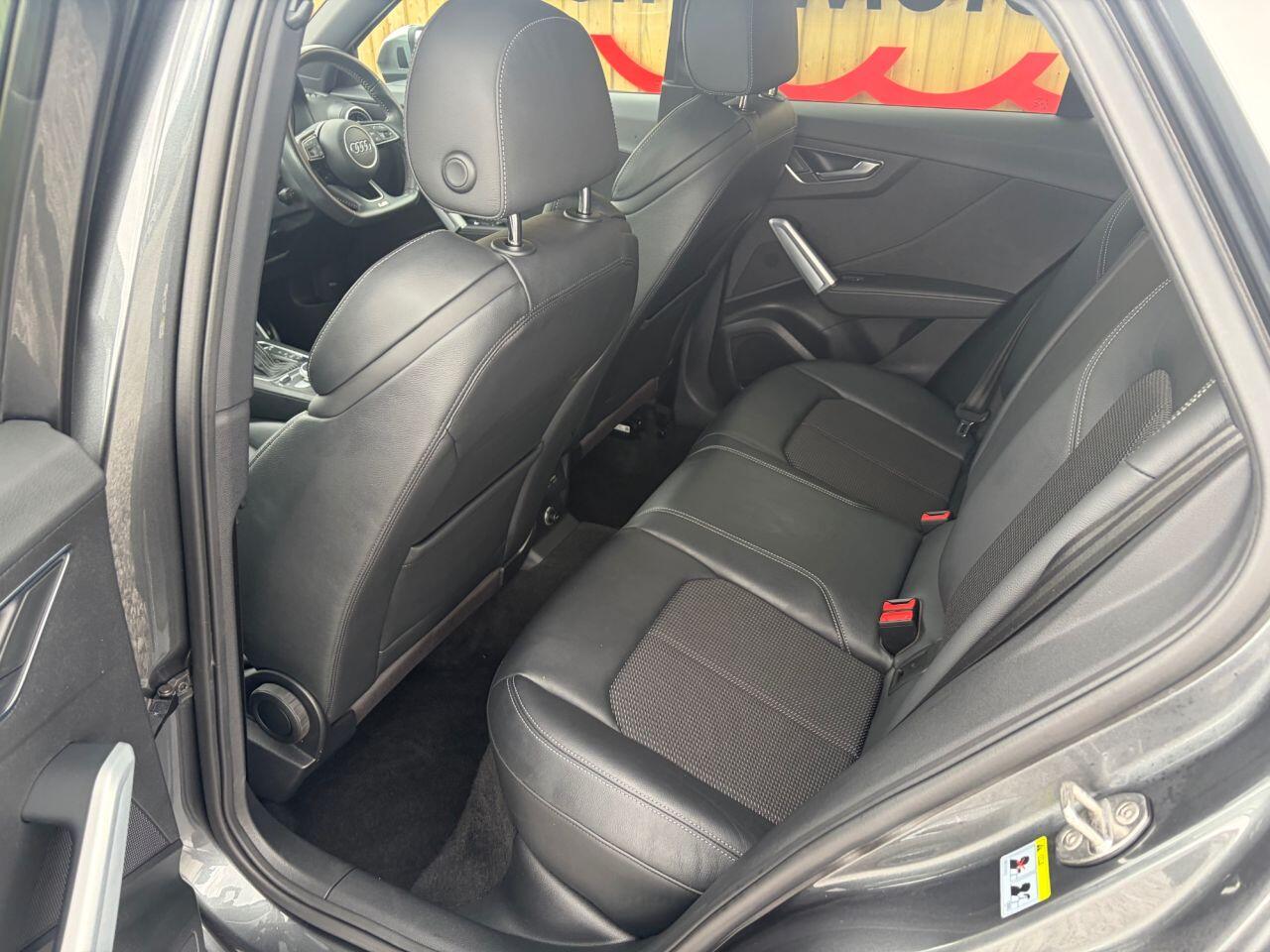 Audi SQ2 view 21