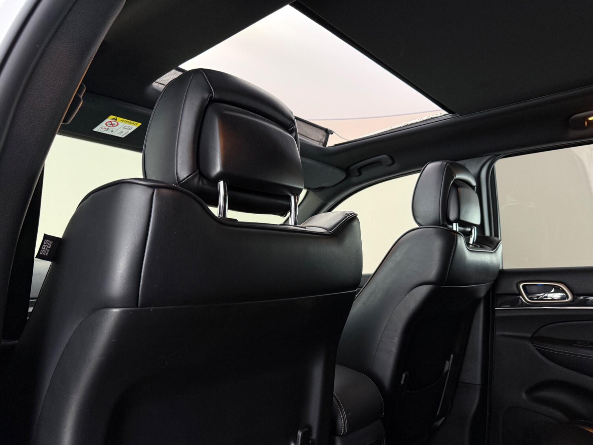 Jeep Grand Cherokee view 34