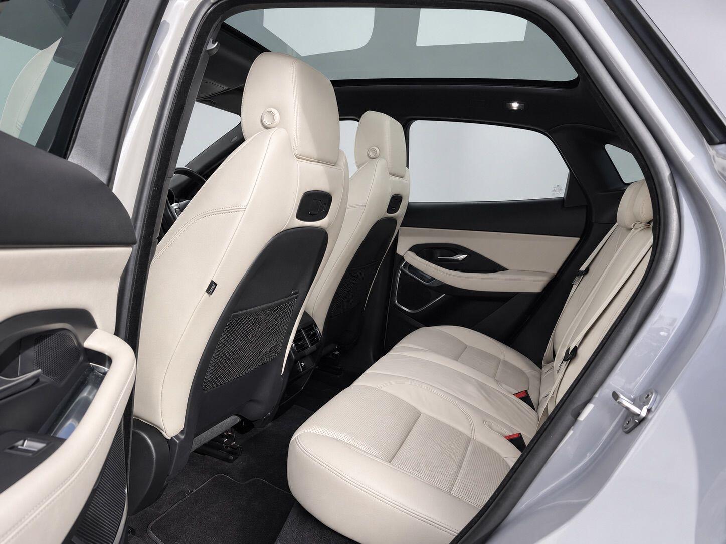 Jaguar E-Pace view 40
