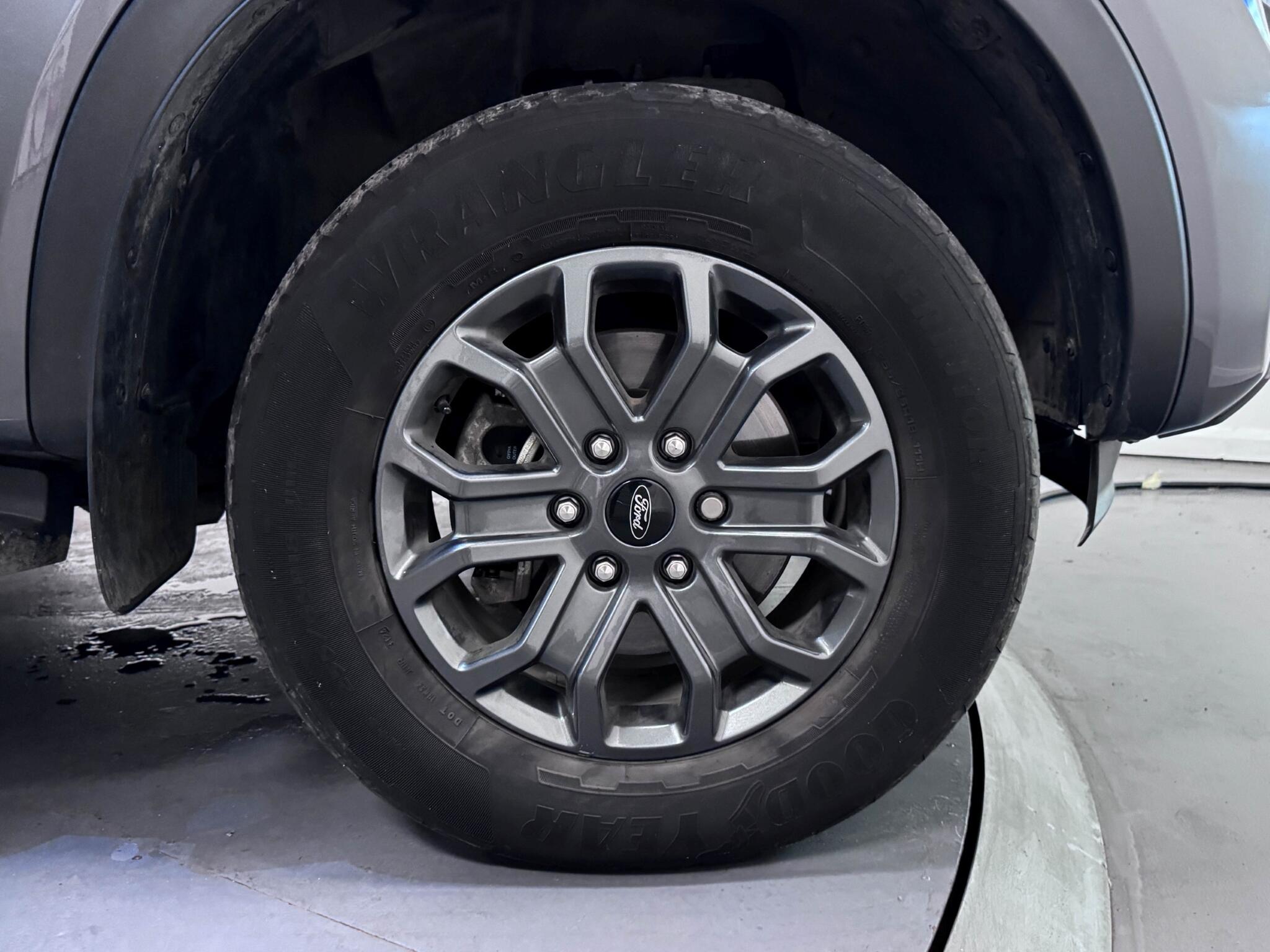 Ford Ranger view 50