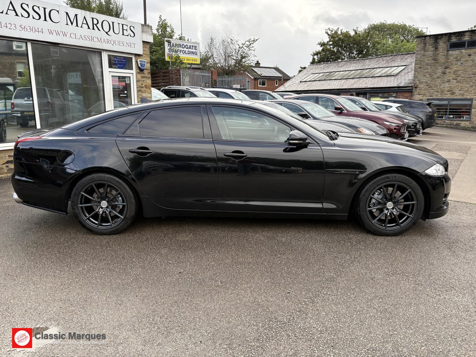 Jaguar XJ view 7